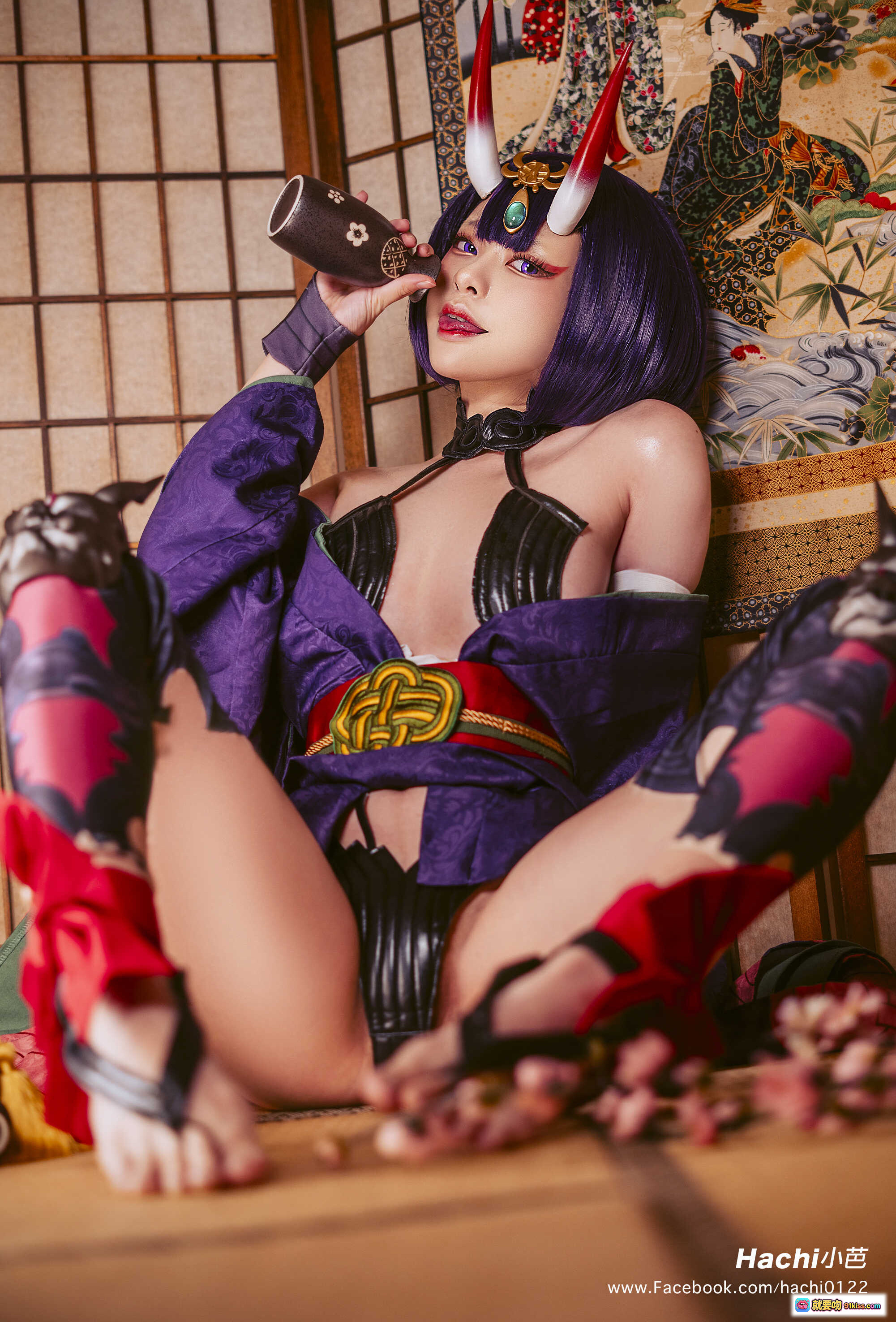 图片[2] - Hachi小芭酒吞童子Cosplay FGO角色扮演 紫发红角和风写真 日式榻榻米樱花场景 精致服饰道具还原 14P高清图集 - 就要吻