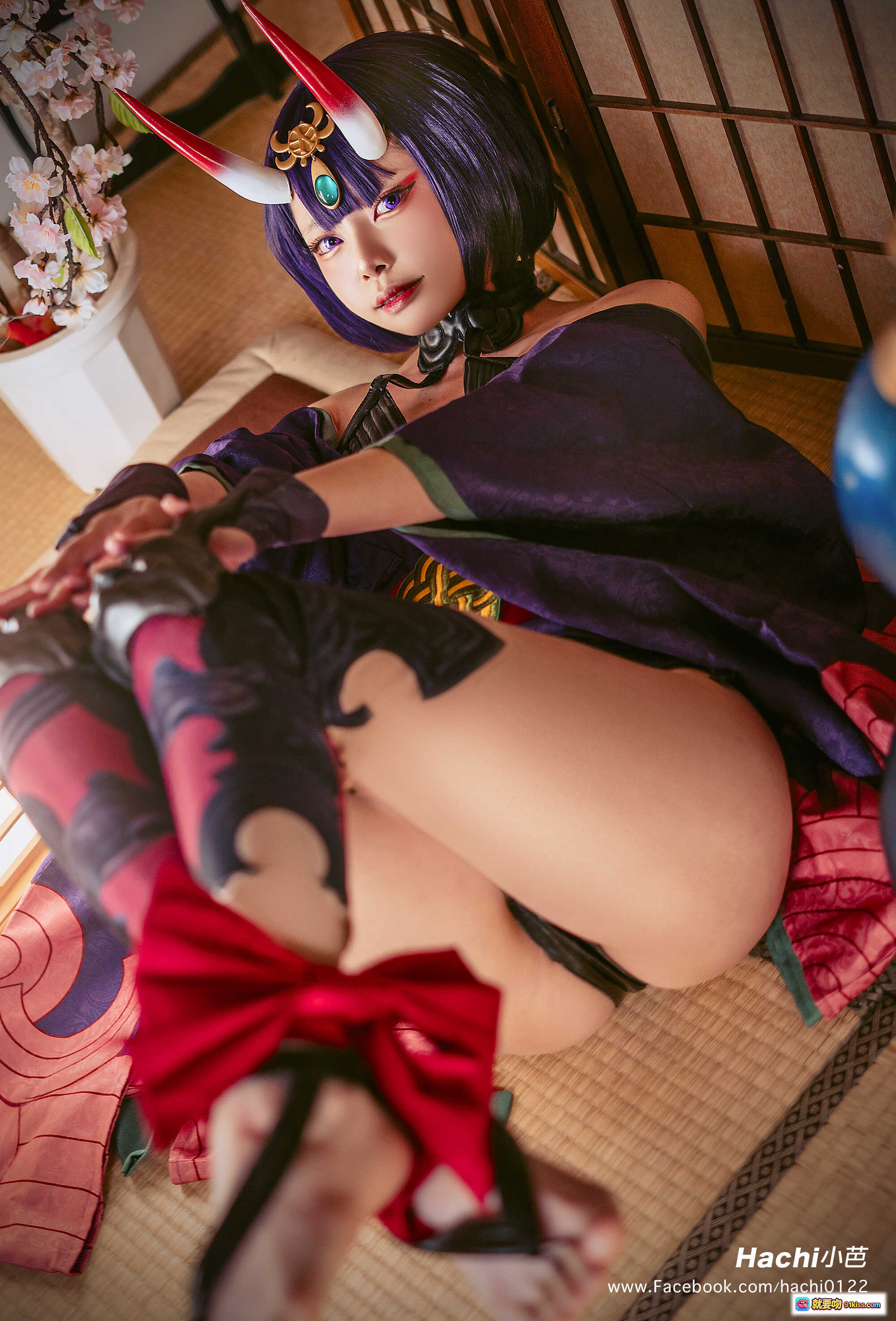 图片[6] - Hachi小芭酒吞童子Cosplay FGO角色扮演 紫发红角和风写真 日式榻榻米樱花场景 精致服饰道具还原 14P高清图集 - 就要吻