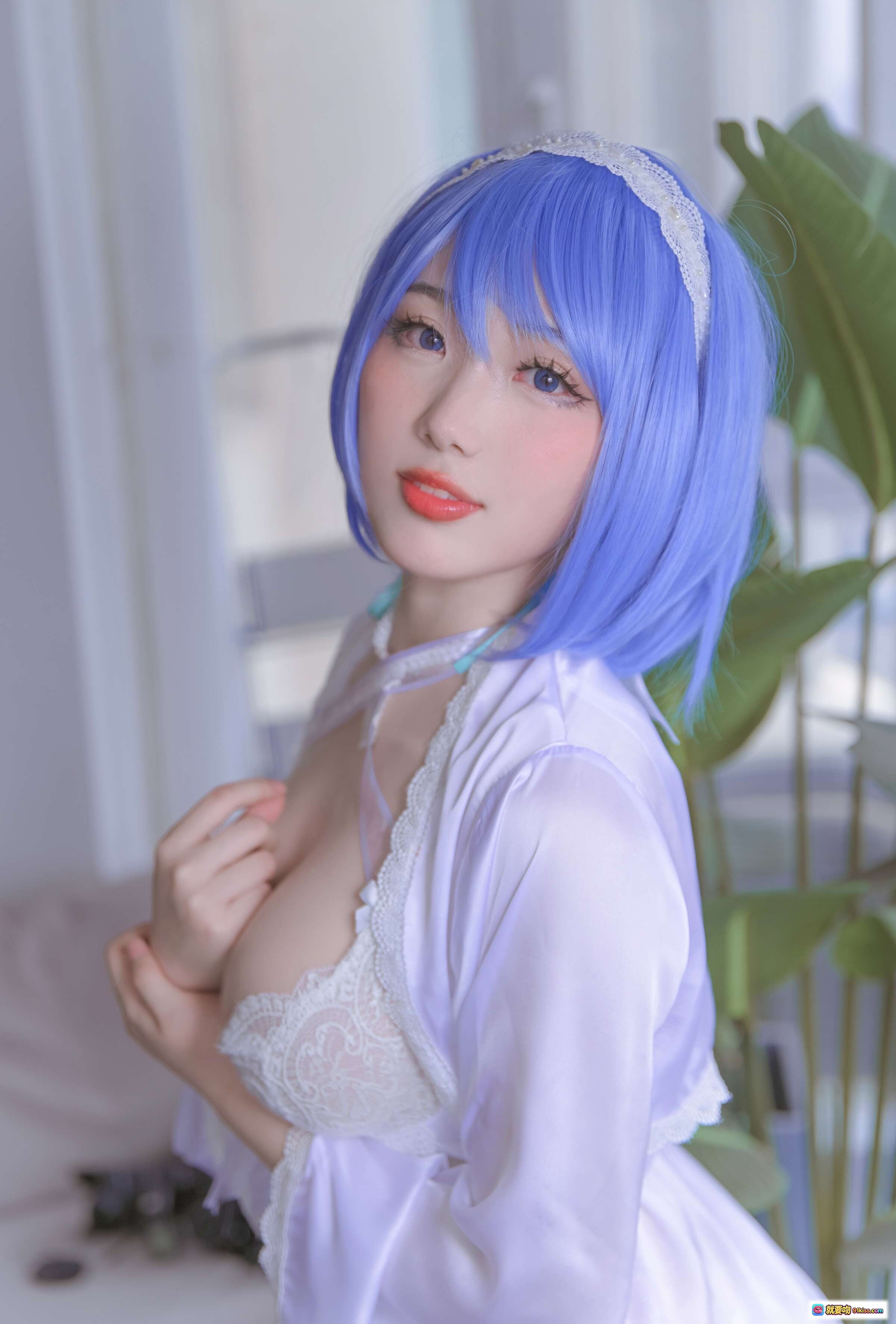 图片[5] - 蓝发蕾姆cosplay性感睡衣写真·蕾丝内衣+长筒袜·卧室窗边私房美图 - 就要吻