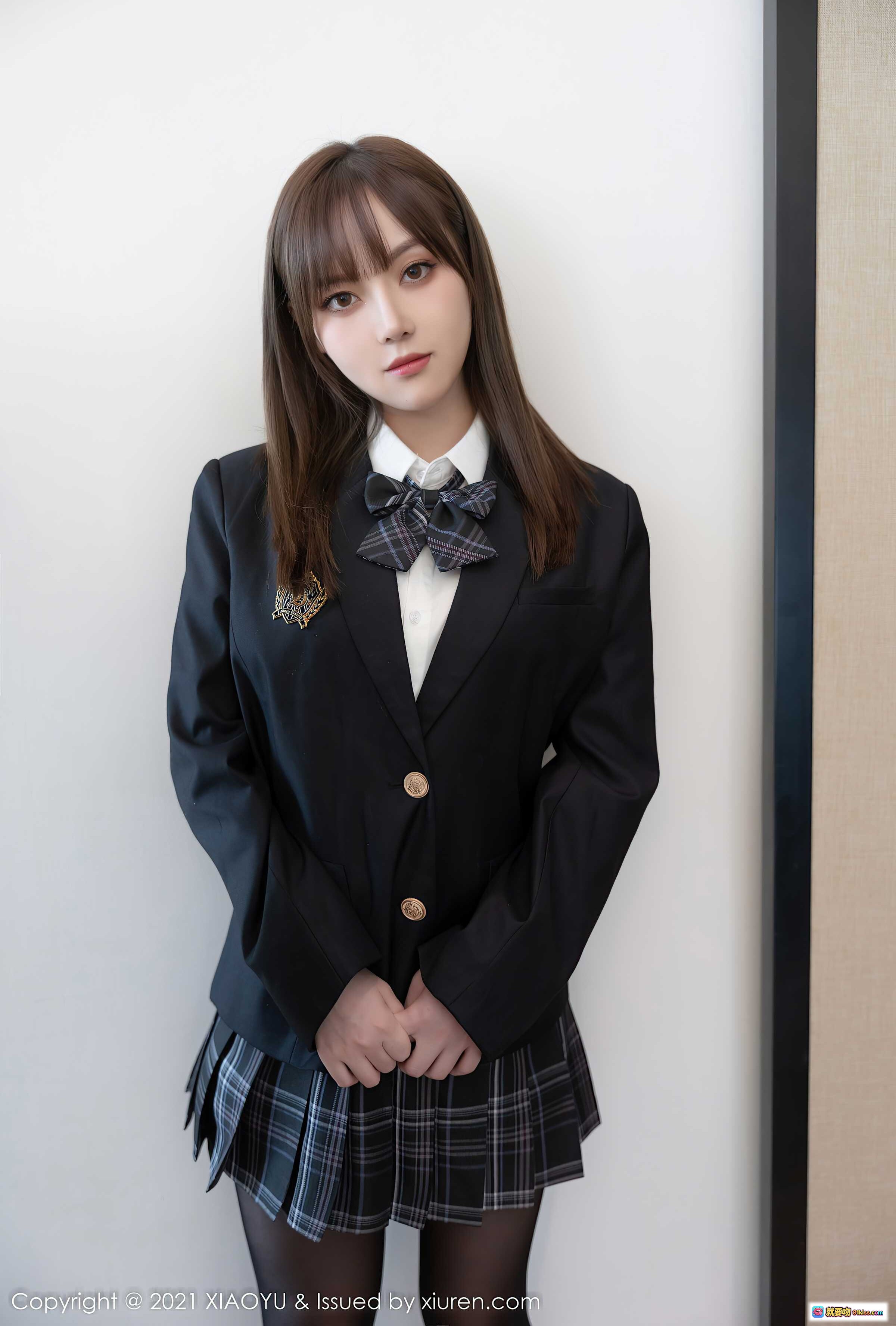 图片[2] - XiaoYu语画界2021.12.16 VOL.677 豆瓣酱 学生装写真 黑色西装格子裙制服少女 清纯甜美校园风高清图集 - 就要吻