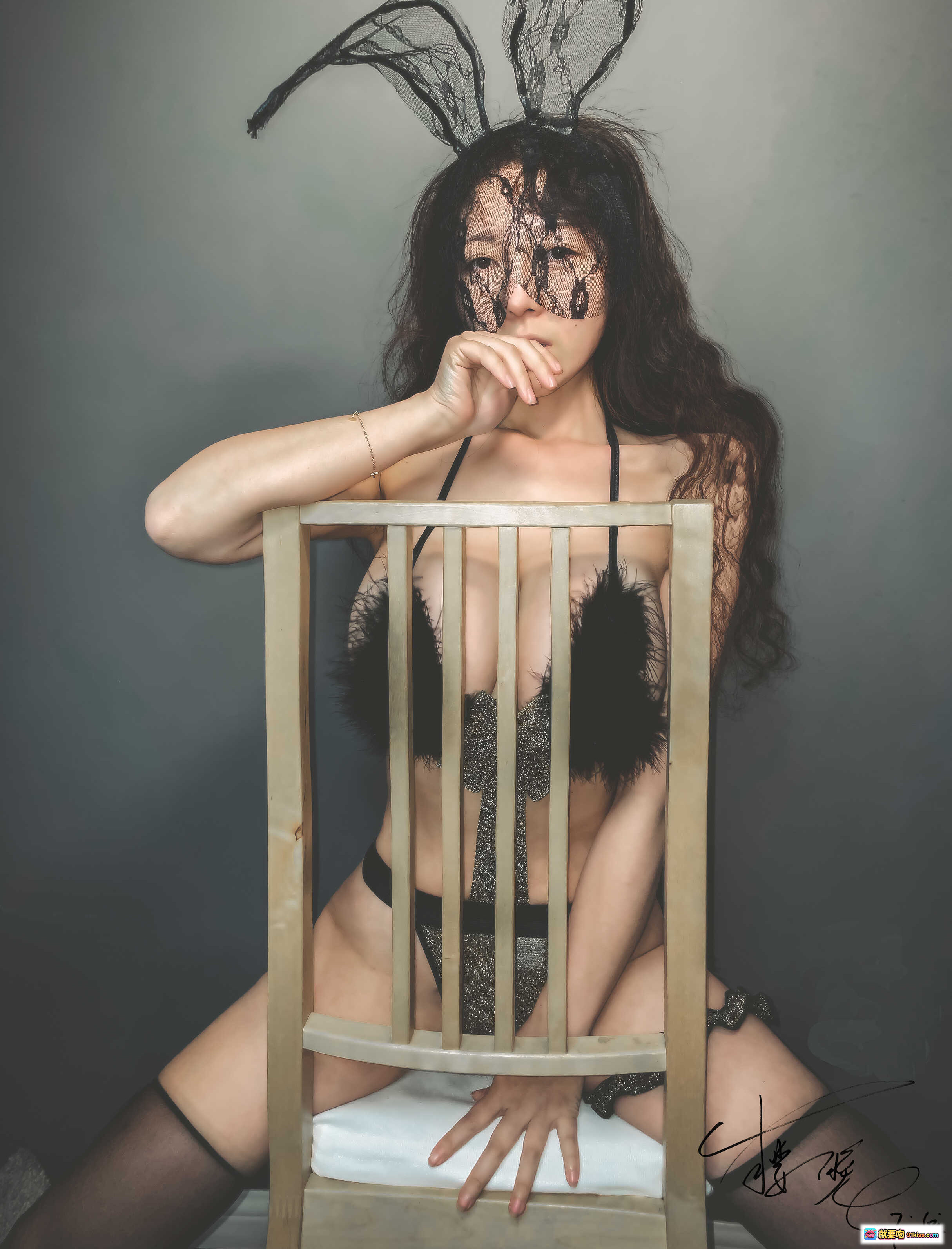 图片[8] - 樱晚gigi付费写真001｜红黑格子衬衫慵懒风私房美照24P高清图集 - 就要吻