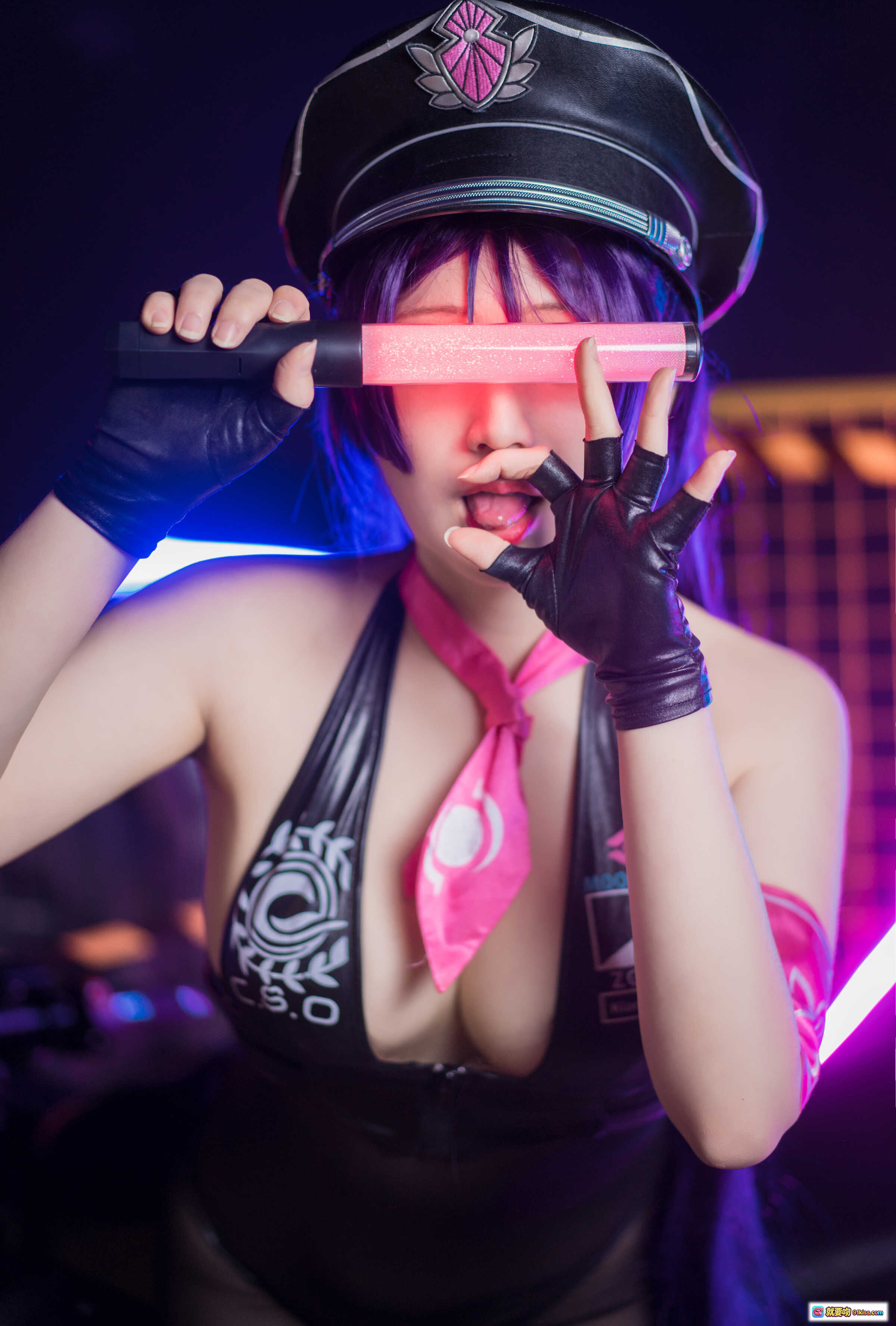 图片[4] - Zaya秋杀生院祈荒Cosplay写真 | 紫发机车少女 | 黑色紧身衣高跟鞋 | 霓虹灯工业风场景 | 9P103MB高清图集 - 就要吻