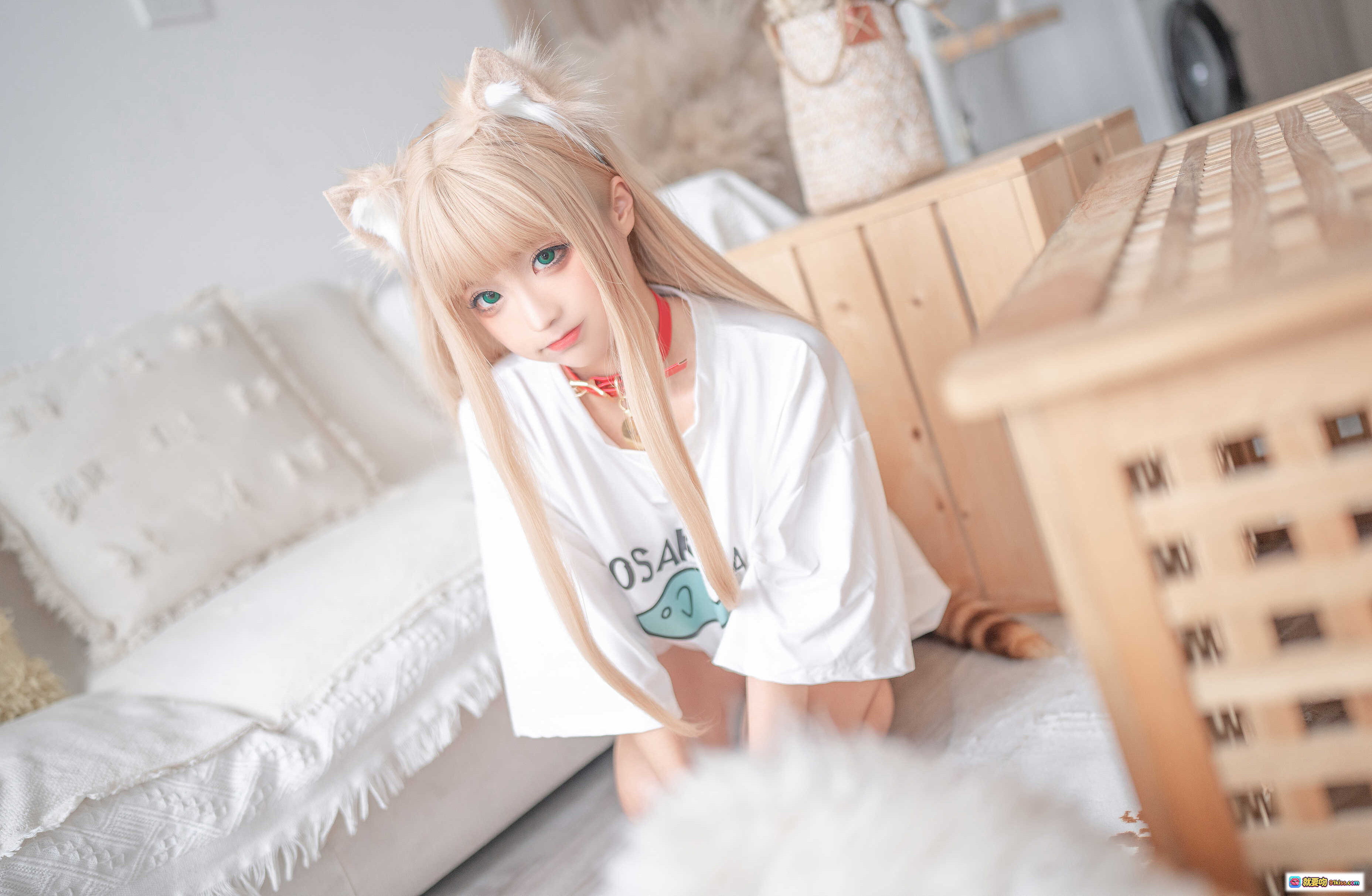 图片[2] - 蠢沫沫NO.150黄豆粉cos写真 | 猫耳少女白T短裙跪姿萌态 | 140P高清图集 - 就要吻