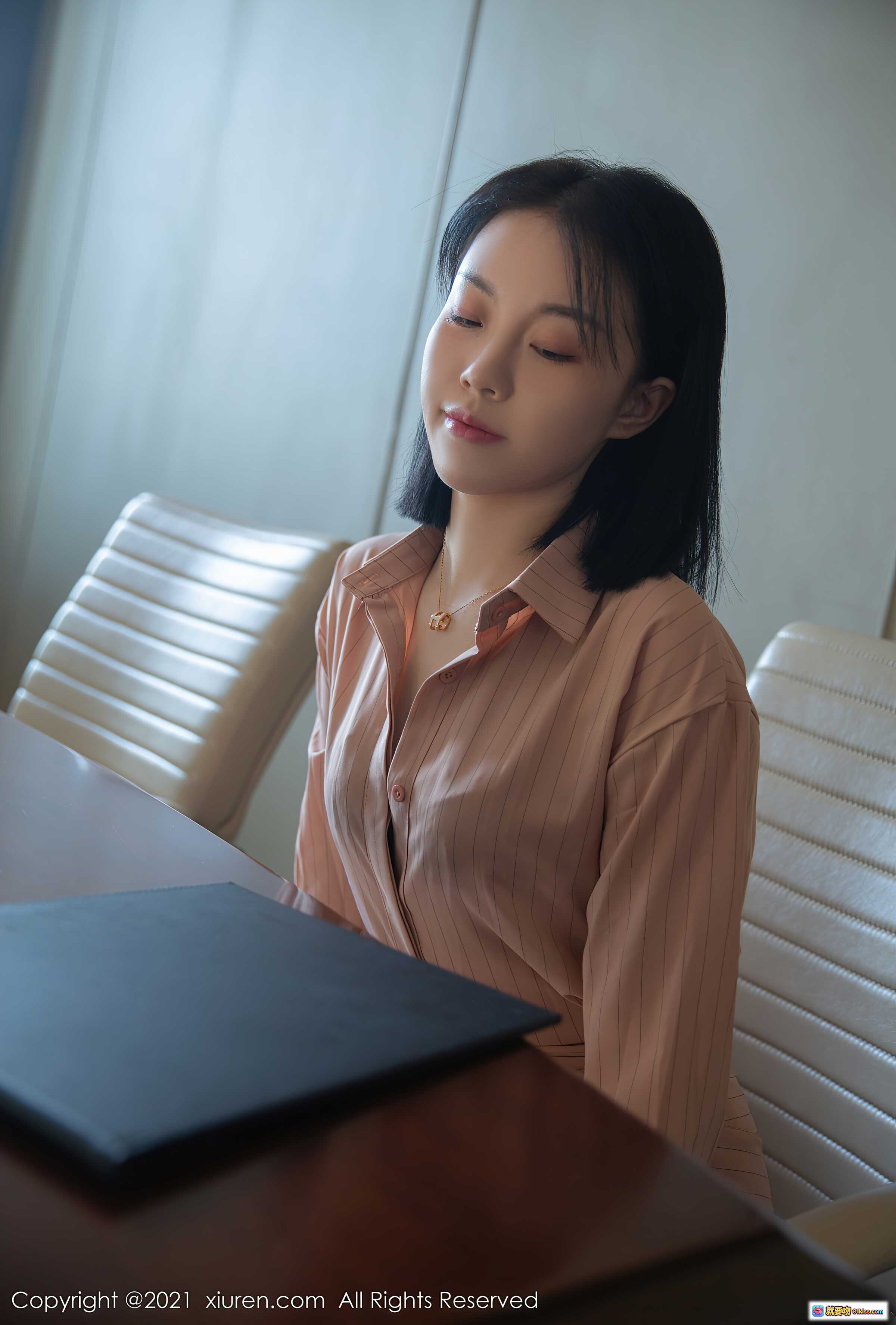 图片[6] - 剧组面试处白板标识_室内场景_手写中文标语_摄影棚布置_秀人网2021写真花絮 - 就要吻