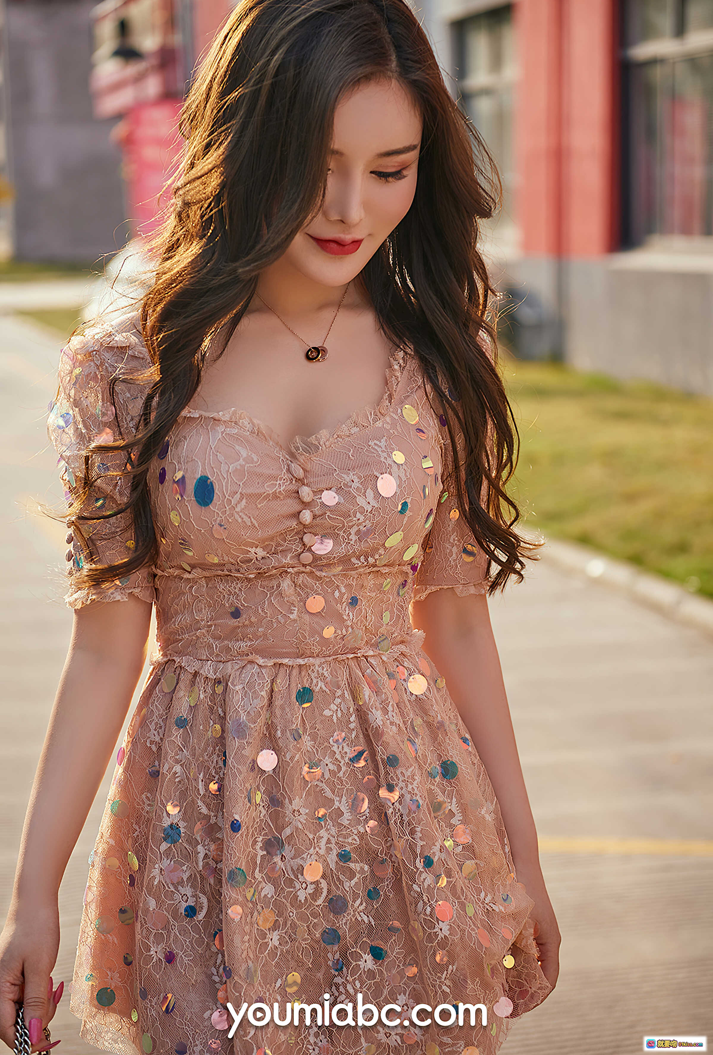 图片[2] - 陈宇曦双面女郎写真 | 粉色亮片短裙高跟街拍 | YouMi尤蜜2021.01.13 26P高清美图 - 就要吻
