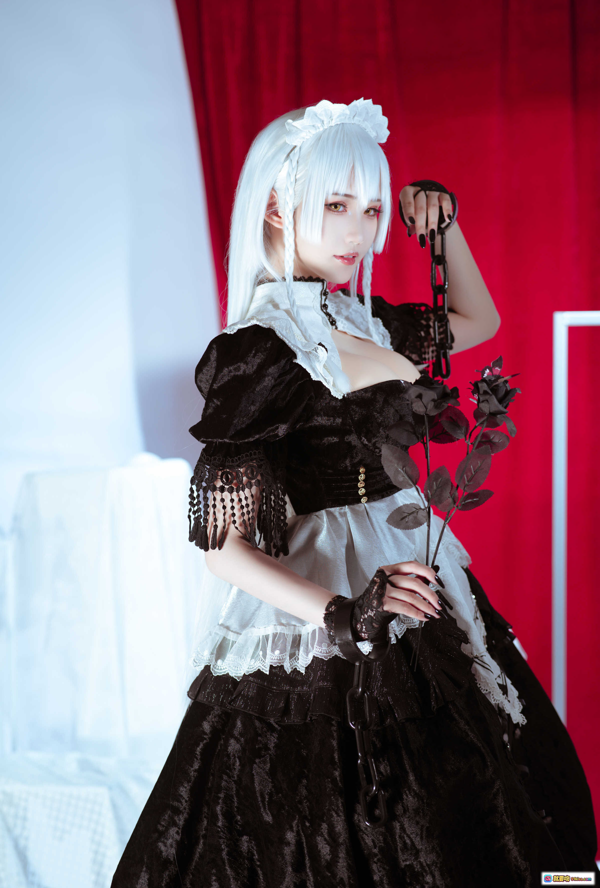 图片[2] - 花兮_honoka 赫敏+能代冬雪沁香 cosplay写真 | 白发蕾丝黑裙暗黑风 | 精致妆容手持黑玫瑰 | 36P高清美图 - 就要吻