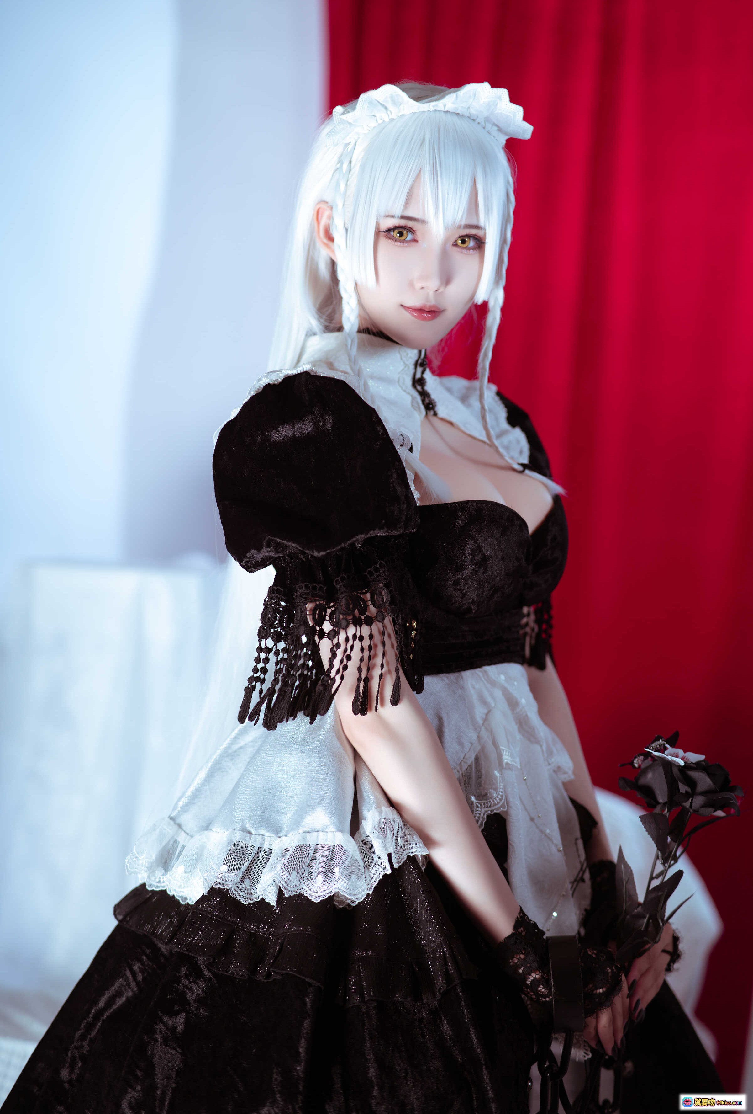 图片[8] - 花兮_honoka 赫敏+能代冬雪沁香 cosplay写真 | 白发蕾丝黑裙暗黑风 | 精致妆容手持黑玫瑰 | 36P高清美图 - 就要吻