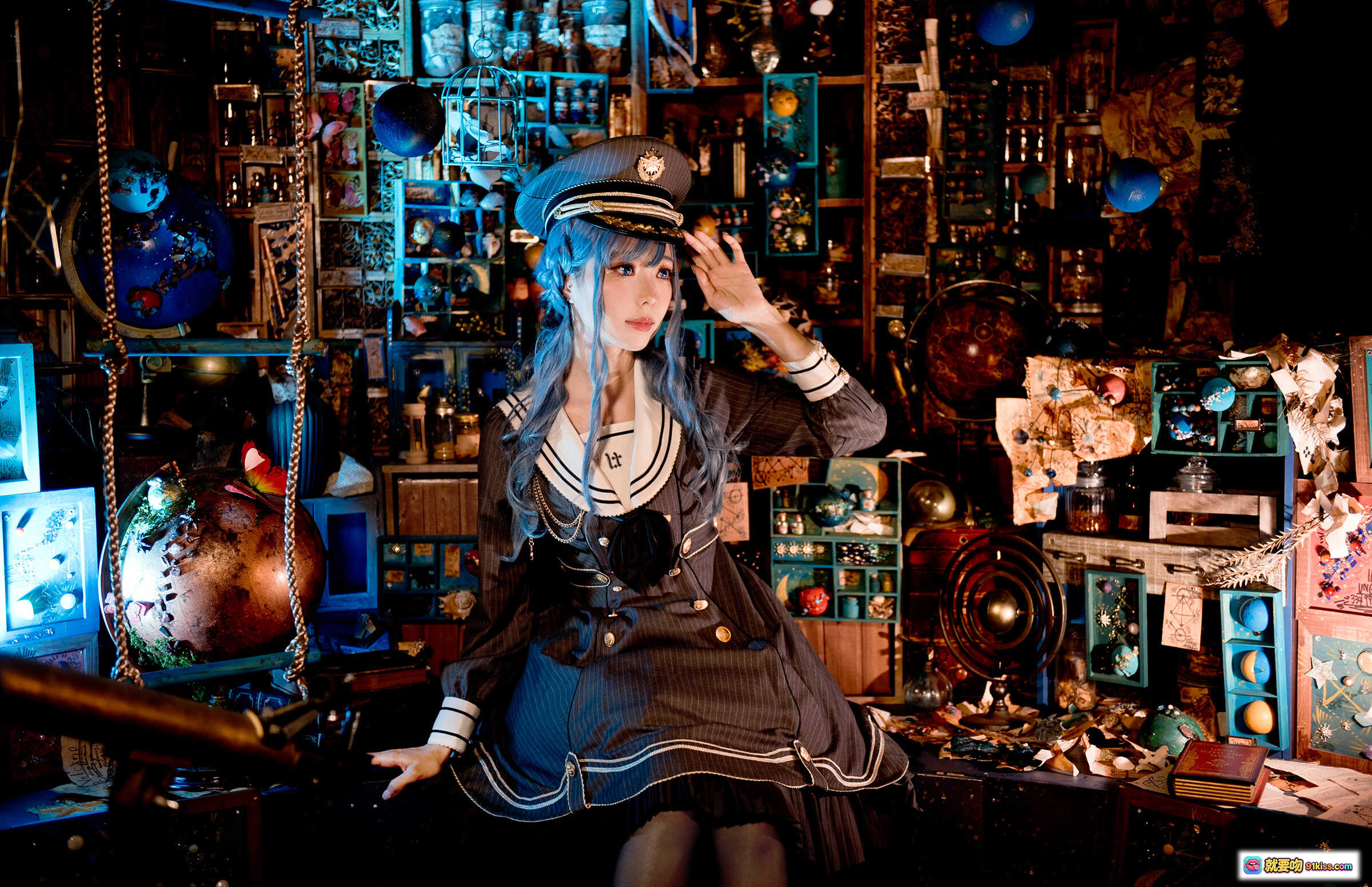 图片[2] - ElyEE子 NO.082 星际船长制服写真 | 蓝发少女奇幻书房场景 | 复古蒸汽朋克风 | 精致海军领裙装 | 暗调光影氛围感大片 - 就要吻