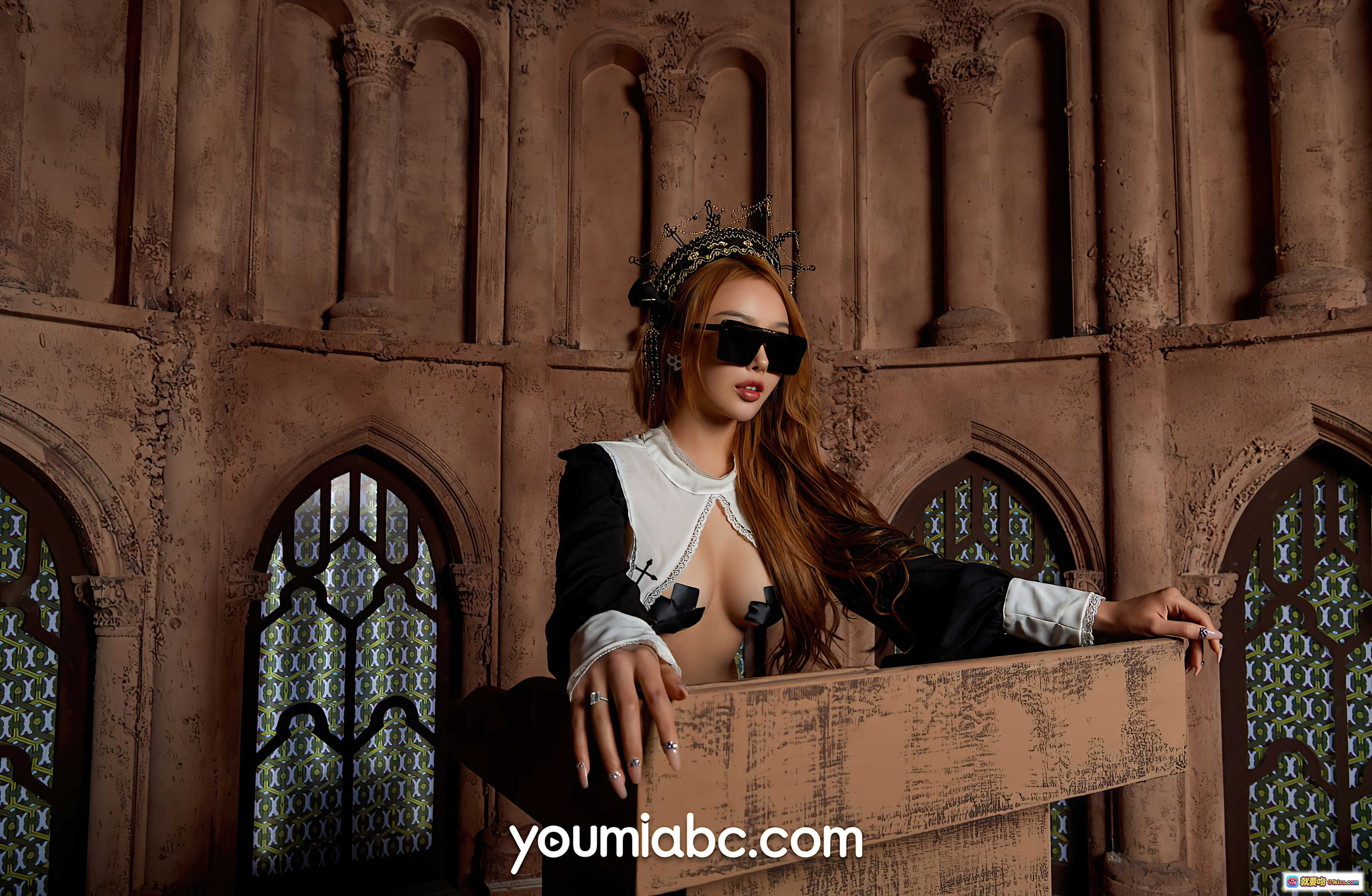 图片[5] - 黑桃玛丽李承美复古教堂写真｜性感修女风造型｜墨镜皇冠搭配｜YouMi尤蜜2021.07.24独家图集 - 就要吻