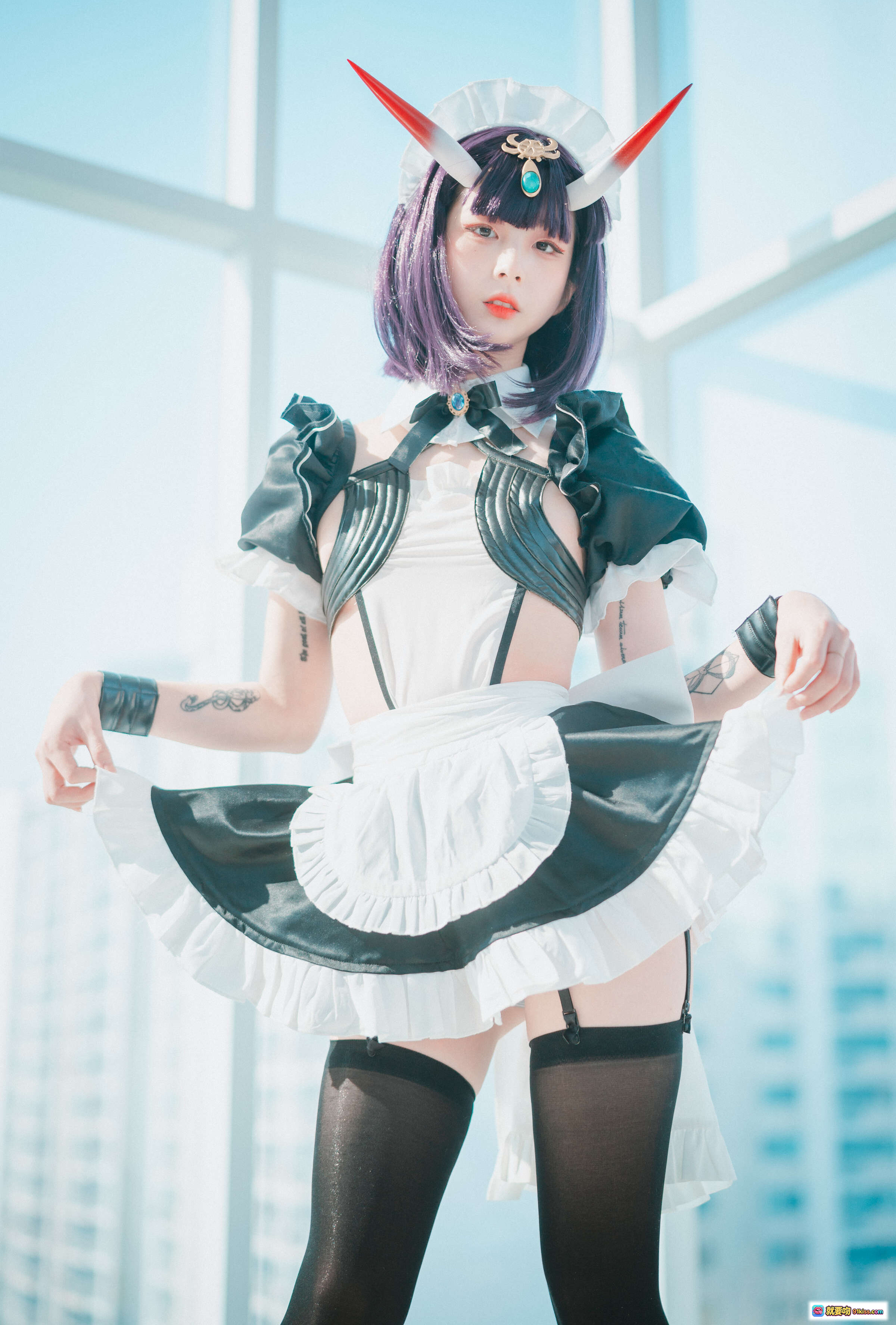 图片[5] - Shuten Douji Maid Cosplay | Isabella NO.001 DJAWA | 黑白女仆装 | 紫发角饰 | 丝袜美腿 | 70P高清写真 - 就要吻