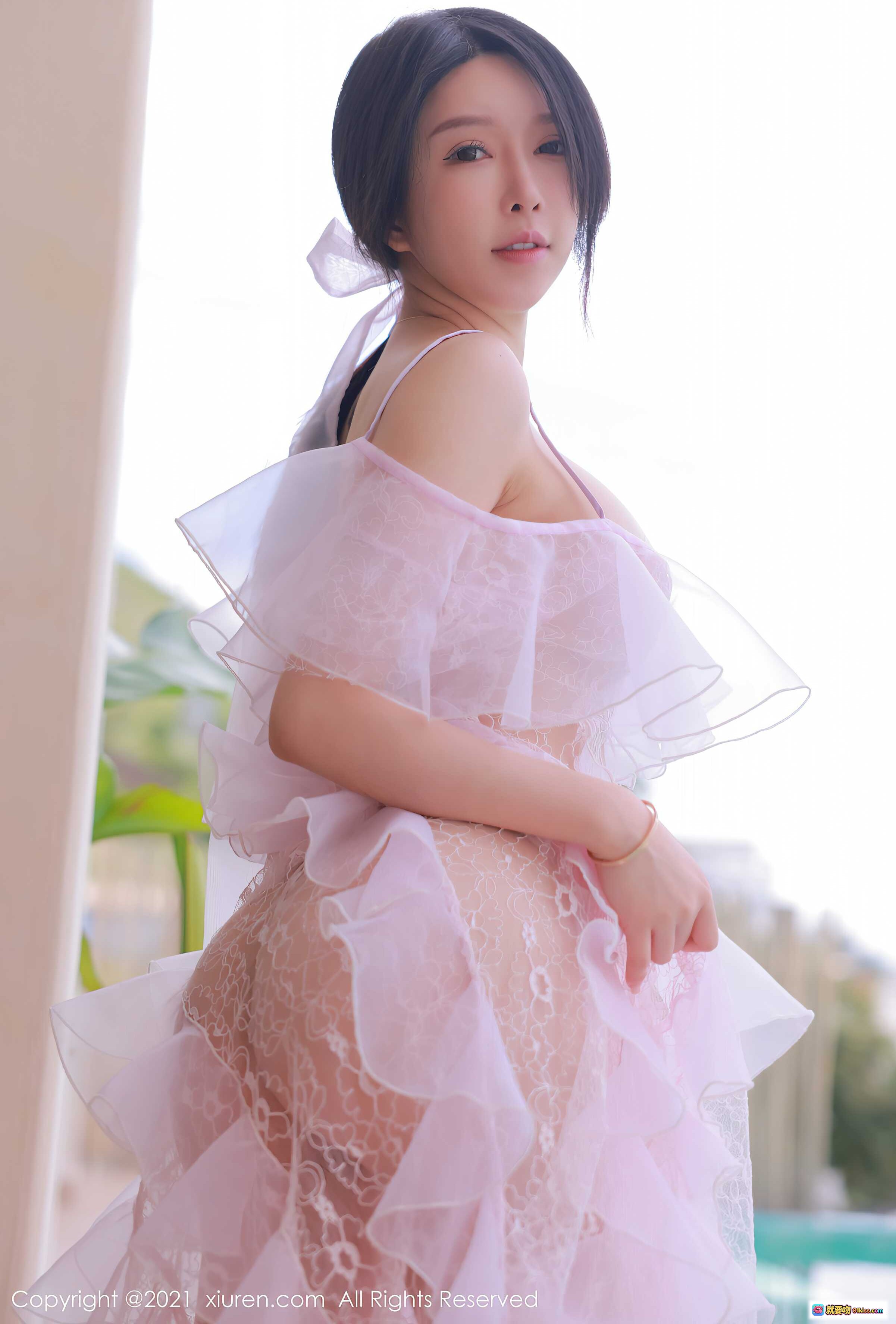 图片[3] - 玉兔miki云南大理旅拍写真｜粉色蕾丝荷叶边长裙性感优雅户外人像摄影 - 就要吻