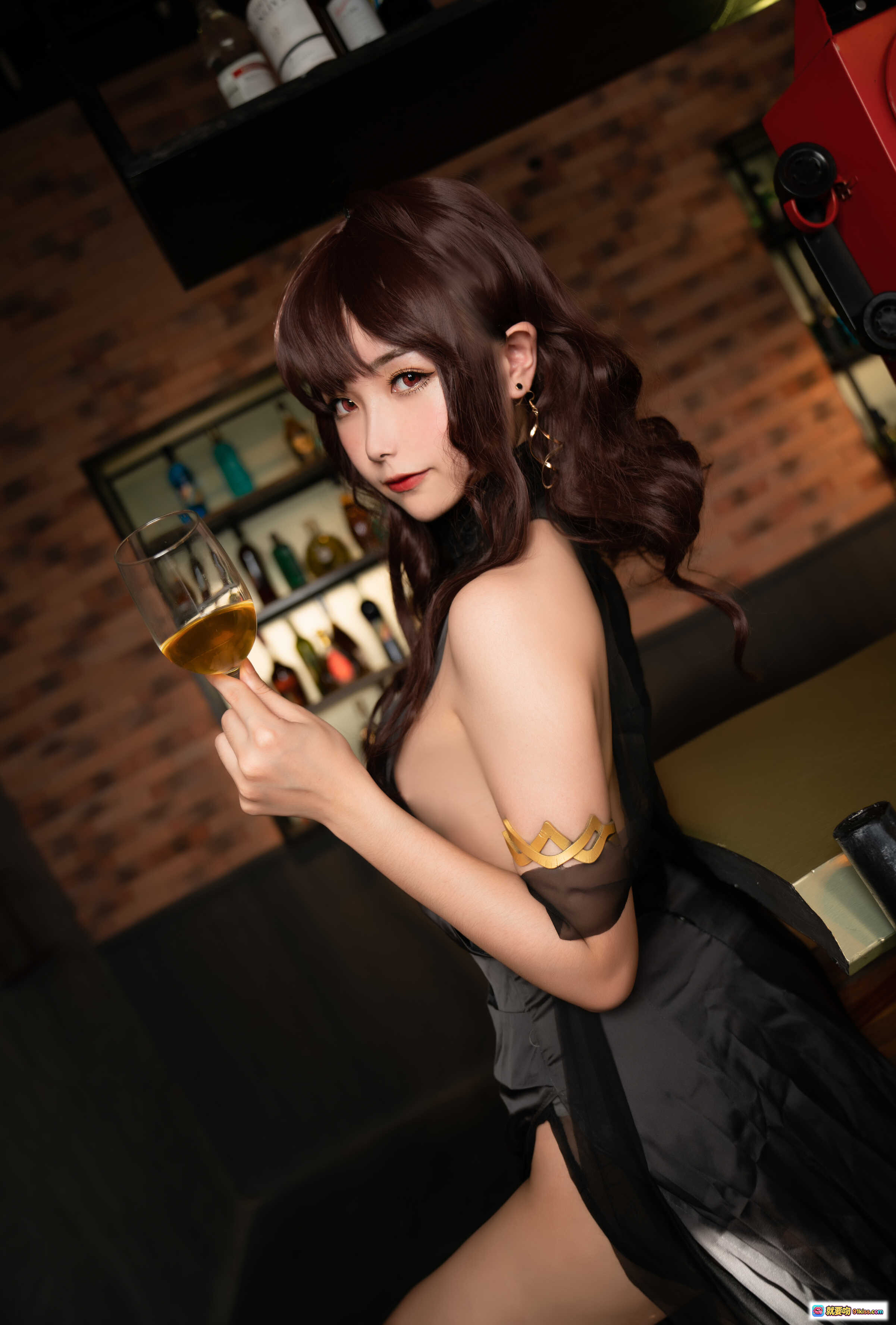 图片[10] - Momoko葵葵 NO.013 DSR50 优雅黑裙美少女手持酒杯酒吧写真 30P高清 Cosplay性感诱惑风 - 就要吻