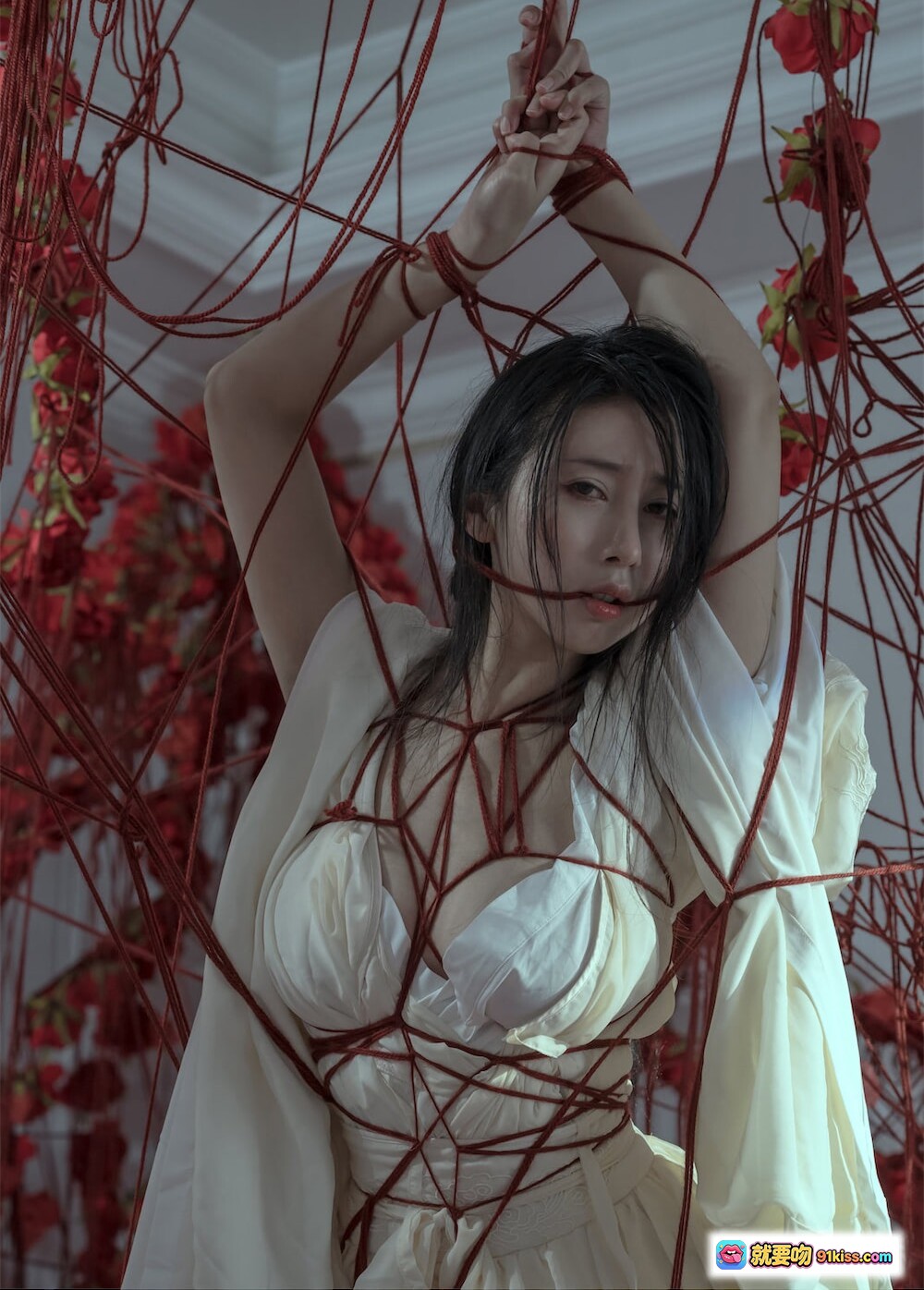 图片[1] - 云溪溪奶桃桃囚鸟写真64P｜红绳缠绕白裙少女｜艺术束缚美学｜暗黑浪漫氛围感｜高清人像摄影 - 就要吻