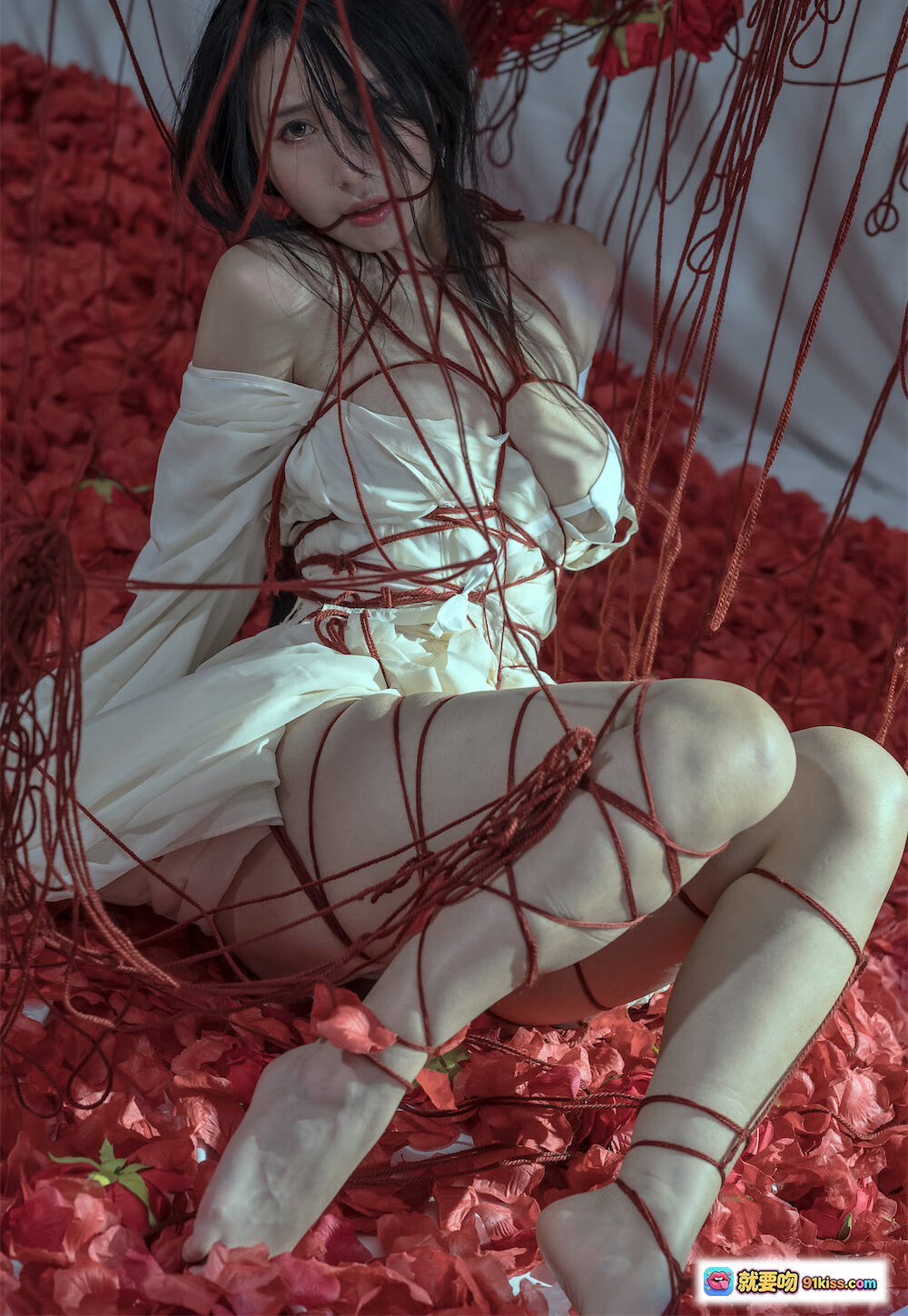 图片[10] - 云溪溪奶桃桃囚鸟写真64P｜红绳缠绕白裙少女｜艺术束缚美学｜暗黑浪漫氛围感｜高清人像摄影 - 就要吻