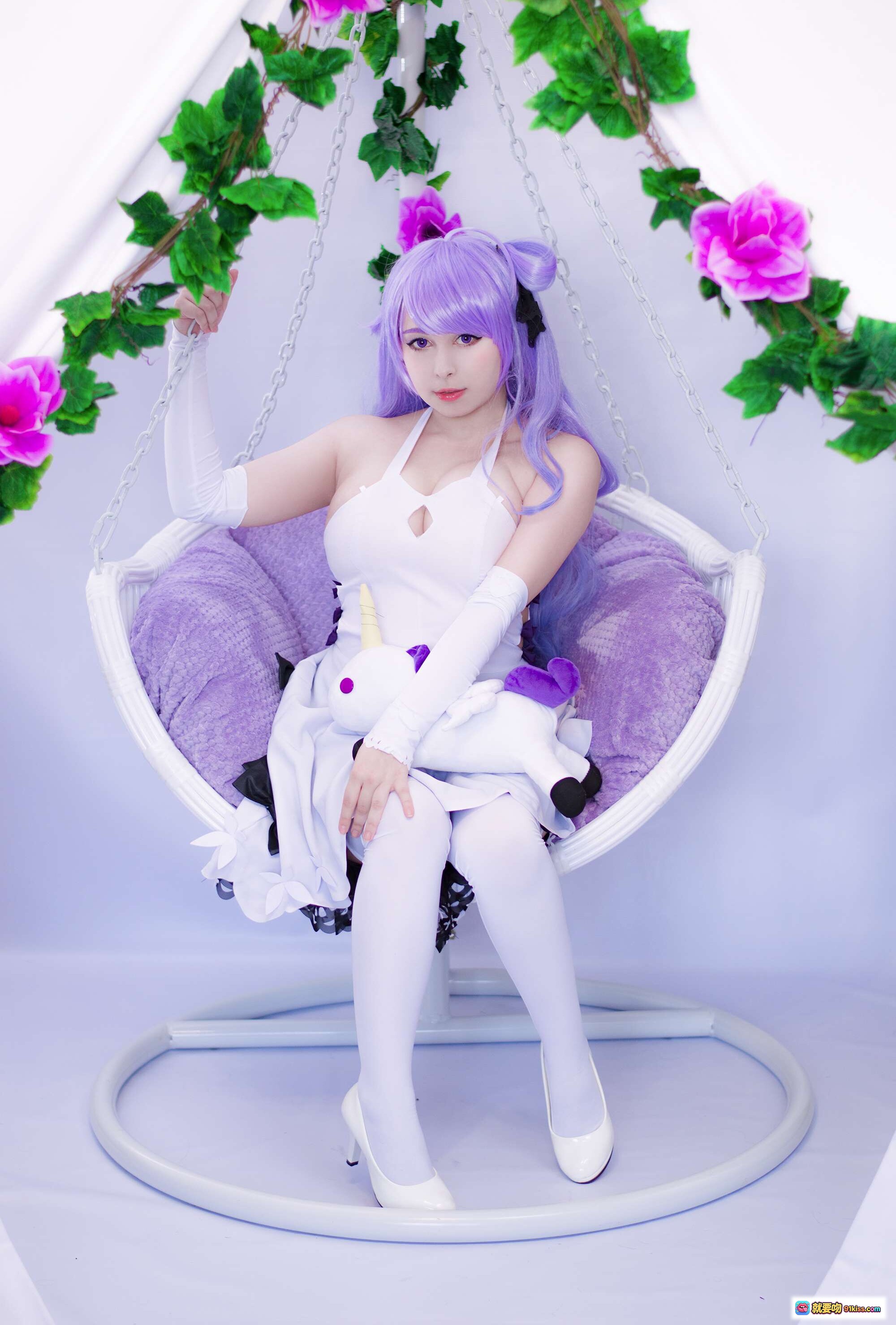 图片[7] - Yoshinobi NO.029 独角兽 Azur Lane Cosplay 紫发白裙 悬挂椅 绿藤粉花 萌系少女 59P高清图集 - 就要吻