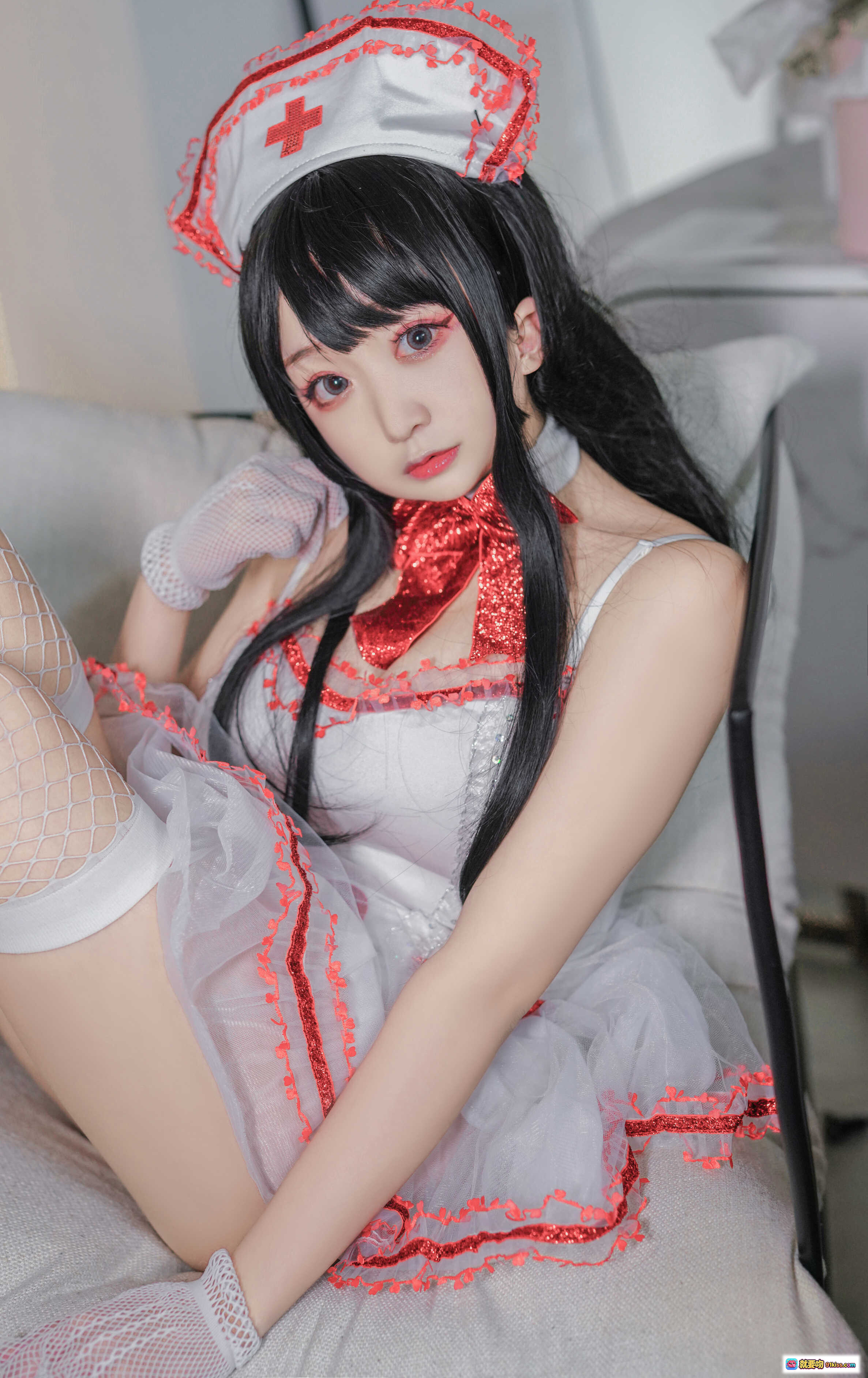 图片[3] - 恩田直幸NO.002蕾丝护士写真 | 白色护士服+红色亮片蝴蝶结+网纱手套 | 42P高清美图 - 就要吻