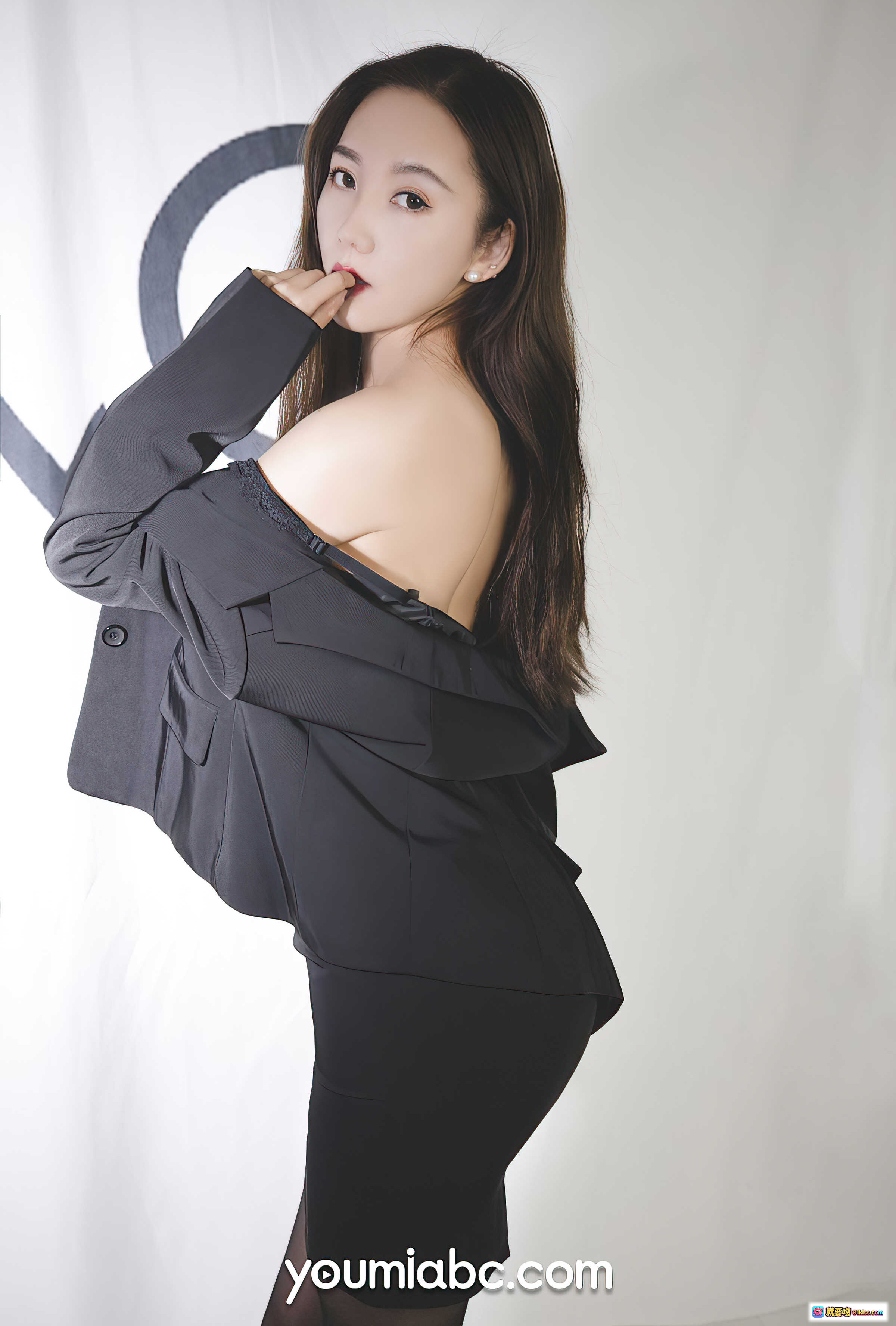 图片[10] - YouMi尤蜜2021.05.13丰臣羽立试镜实录黑蕾丝内衣黑丝美腿私房写真51P - 就要吻