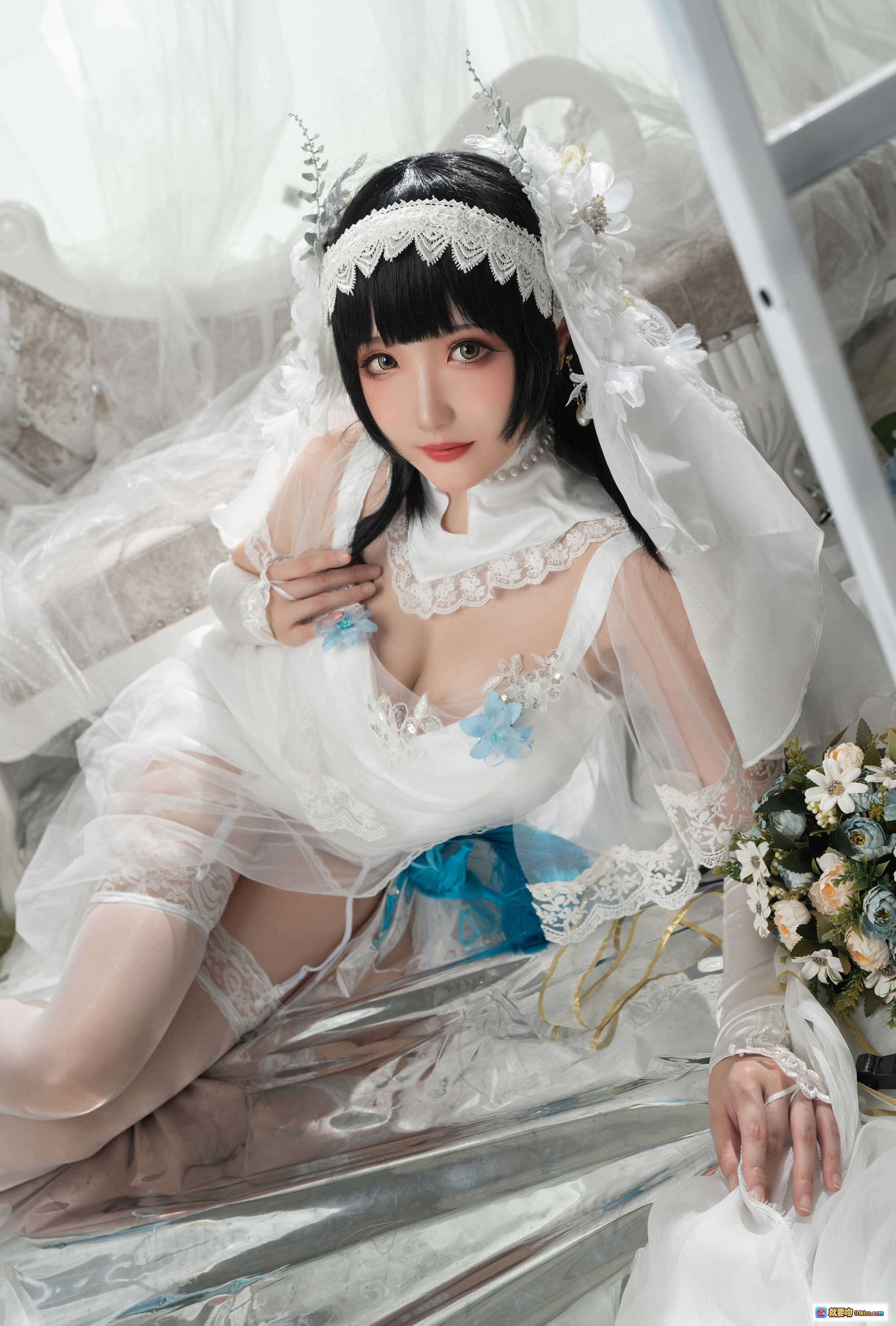 图片[9] - 瓜希酱NO.038 95式花嫁COS写真 | 白色蕾丝婚纱+蓝色流苏 thighhigh | 手捧花束+头纱造型 | 30P高清美图 - 就要吻