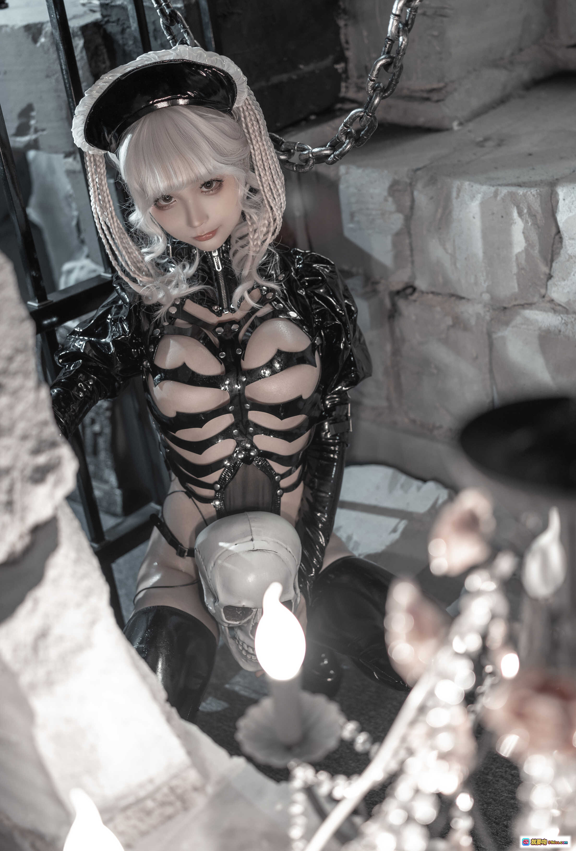 图片[3] - 蠢沫沫NO.151生日福利写真｜黑兔女郎cos｜蕾丝紧身衣｜高筒靴｜哥特风场景｜花瓣地毯｜华丽红椅｜25P高清图集 - 就要吻