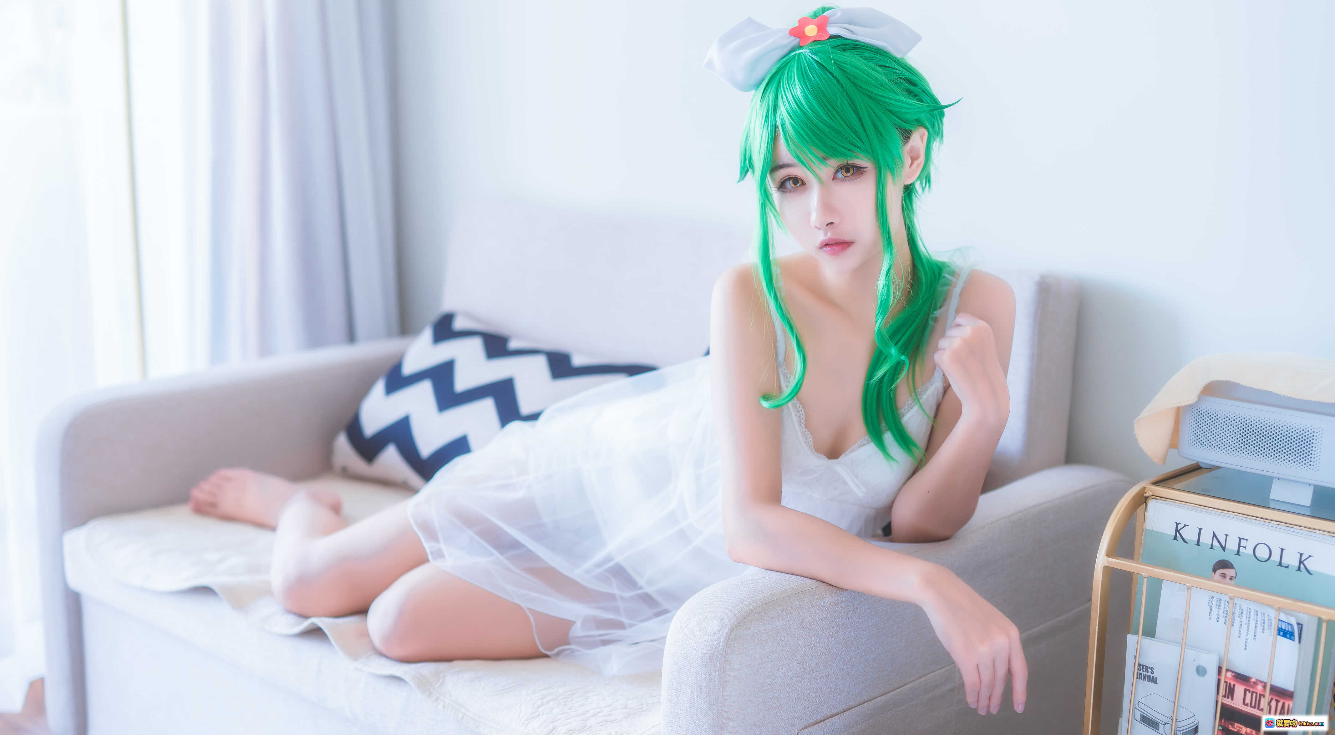图片[8] - Momoko葵葵NO.001法露忒cosplay写真 20P绿发少女白色睡裙床照清新甜美风 - 就要吻