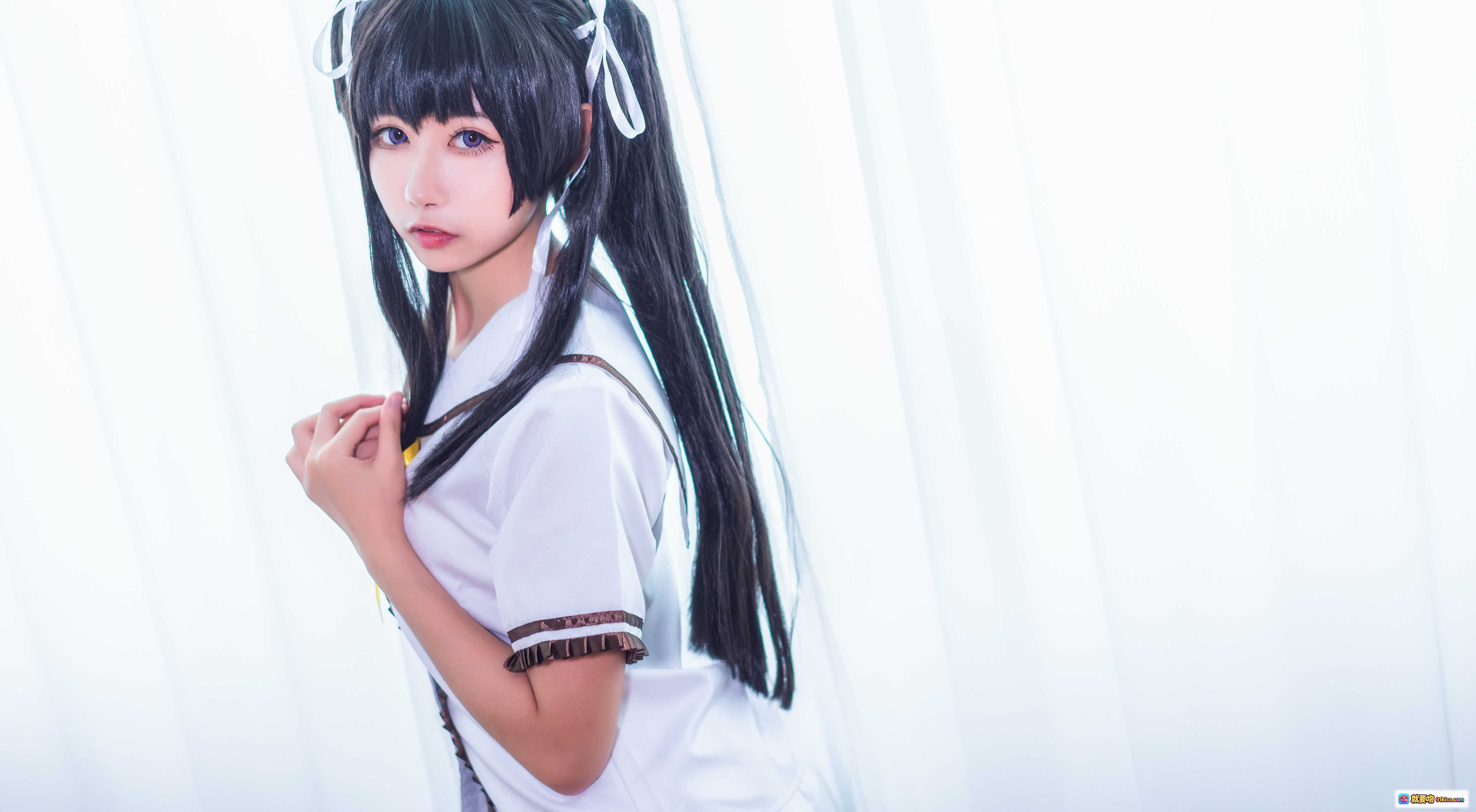 图片[10] - Momoko葵葵 NO.006 铃白 Cosplay写真 21P 蓝白旗袍少女 床榻纱幔唯美场景 二次元角色扮演 精致妆容黑发双马尾 东方古典风摄影 - 就要吻
