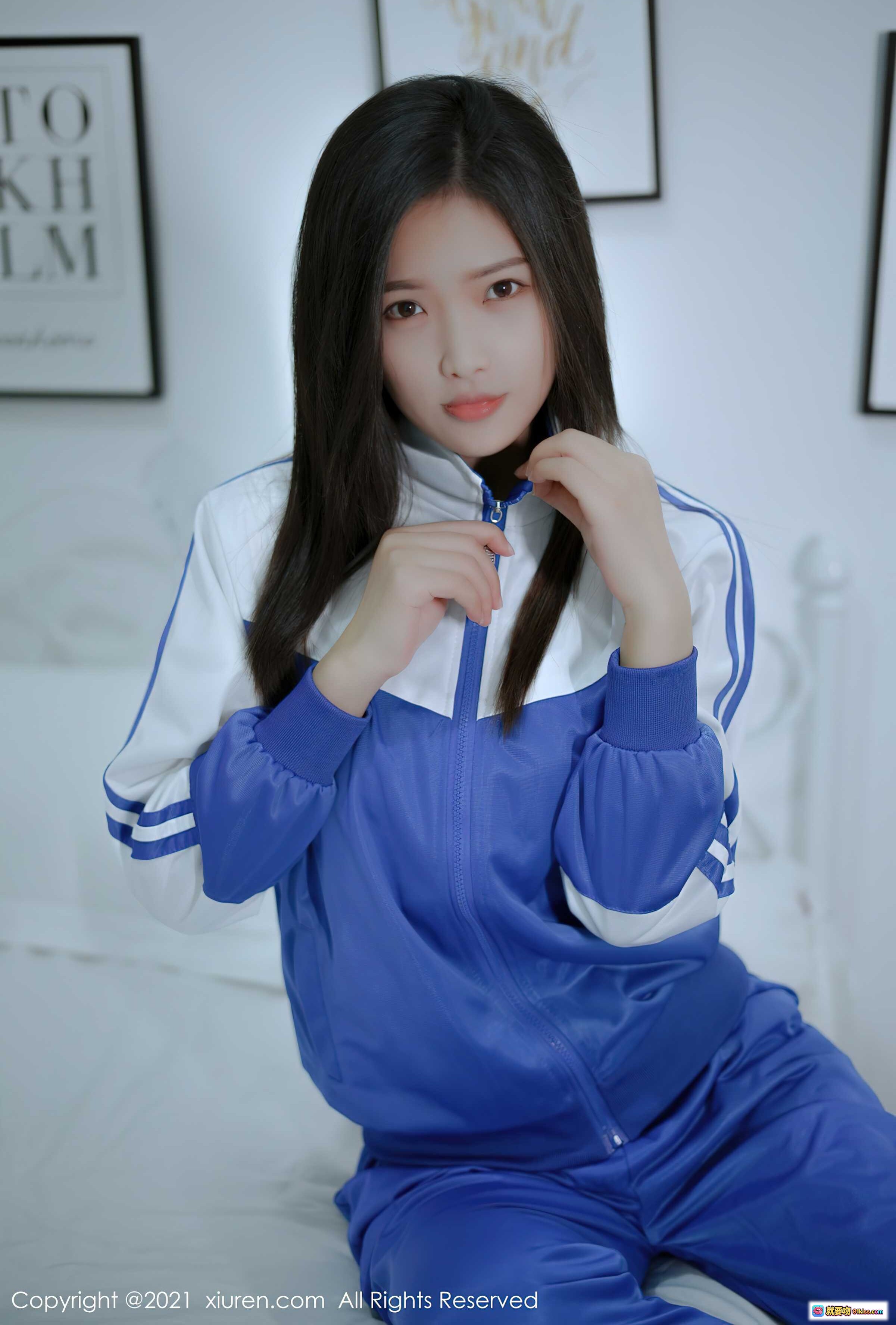 图片[1] - 星萌身穿蓝白校服运动套装清新写真 | XIUREN秀人网2021.11.23 No.4252 49+1P高清美图 - 就要吻
