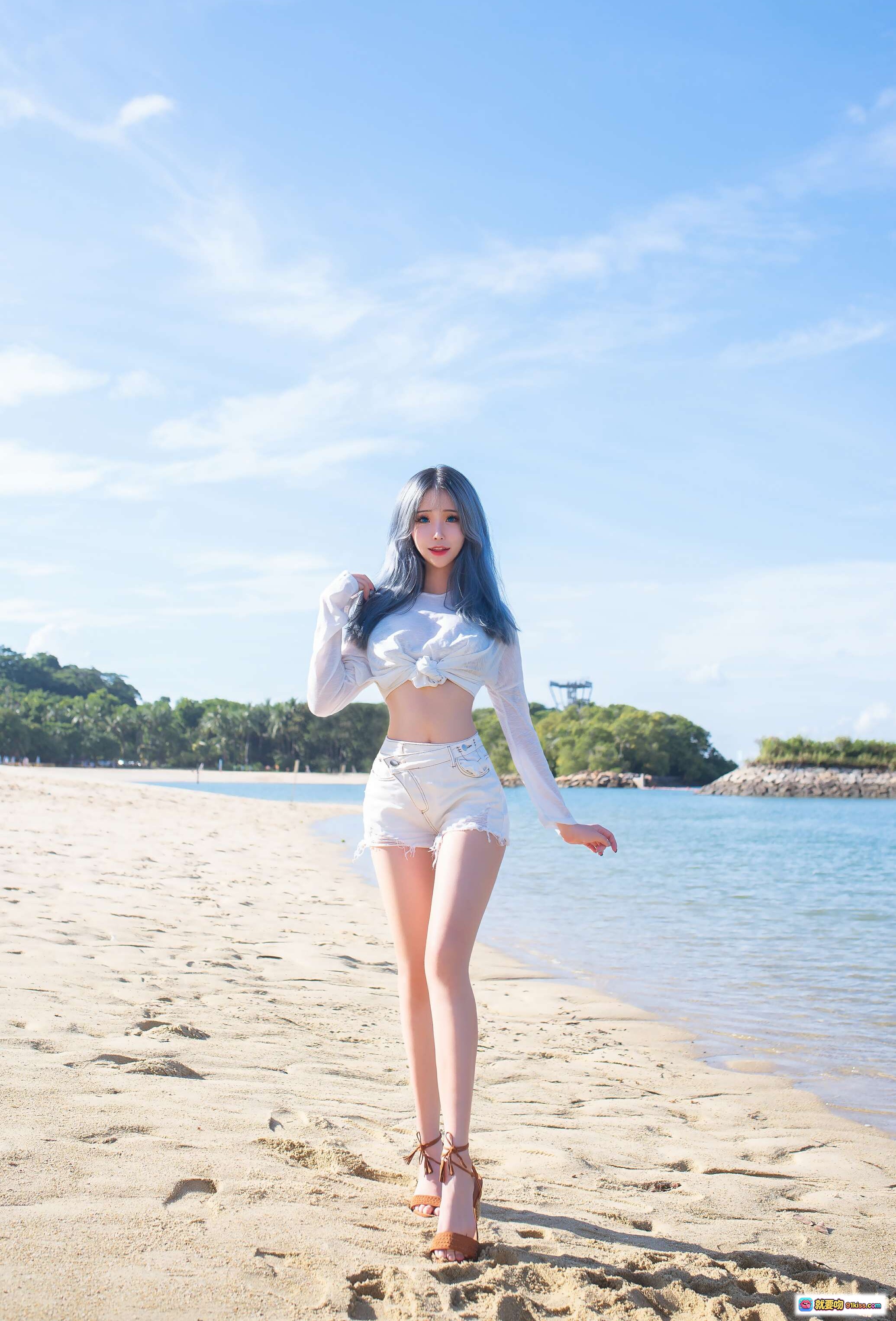 图片[9] - 花リリ Beach Lily 椰林比基尼写真｜白衬衫黑泳裤海边性感美拍｜40P高清图集 - 就要吻