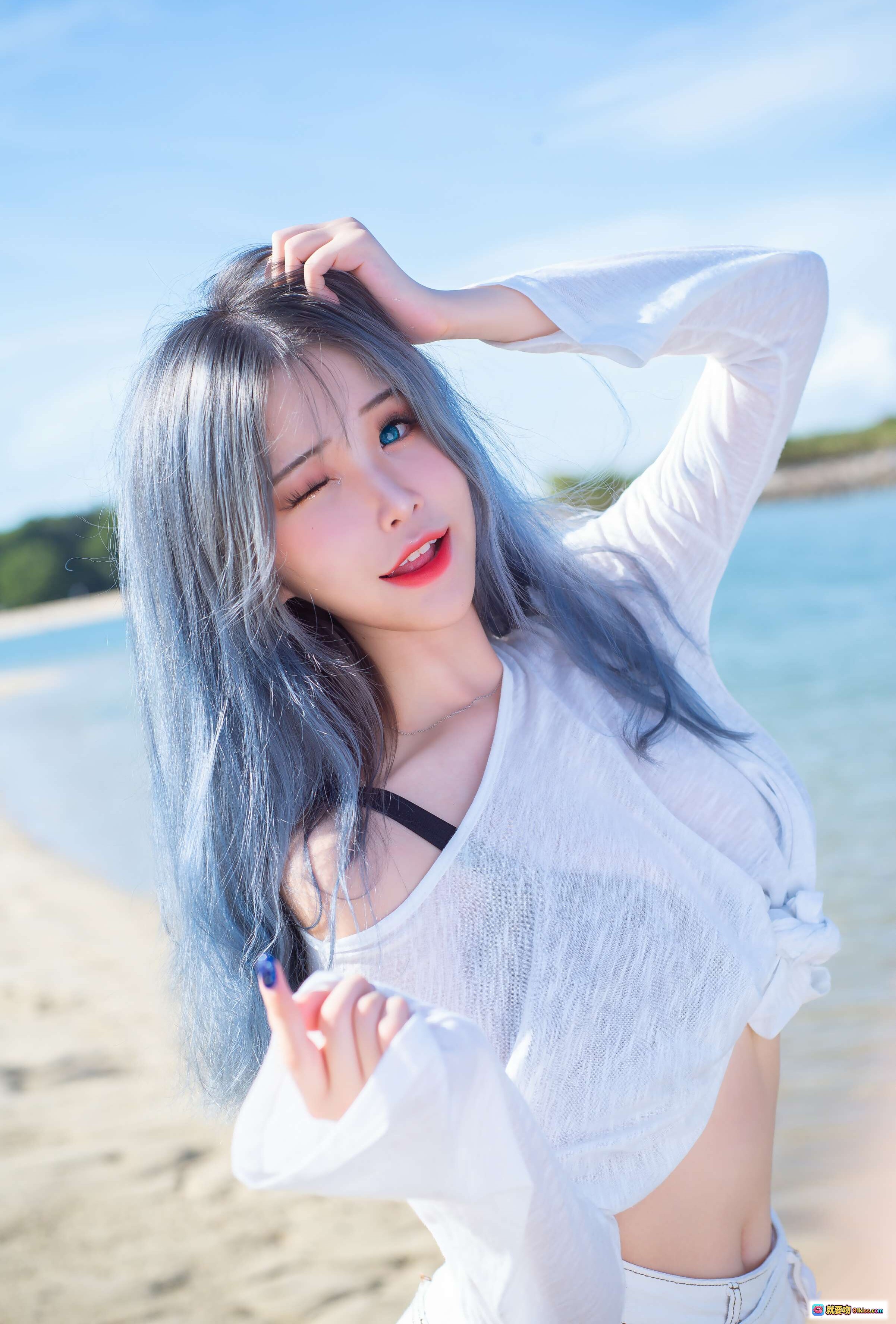 图片[8] - 花リリ Beach Lily 椰林比基尼写真｜白衬衫黑泳裤海边性感美拍｜40P高清图集 - 就要吻