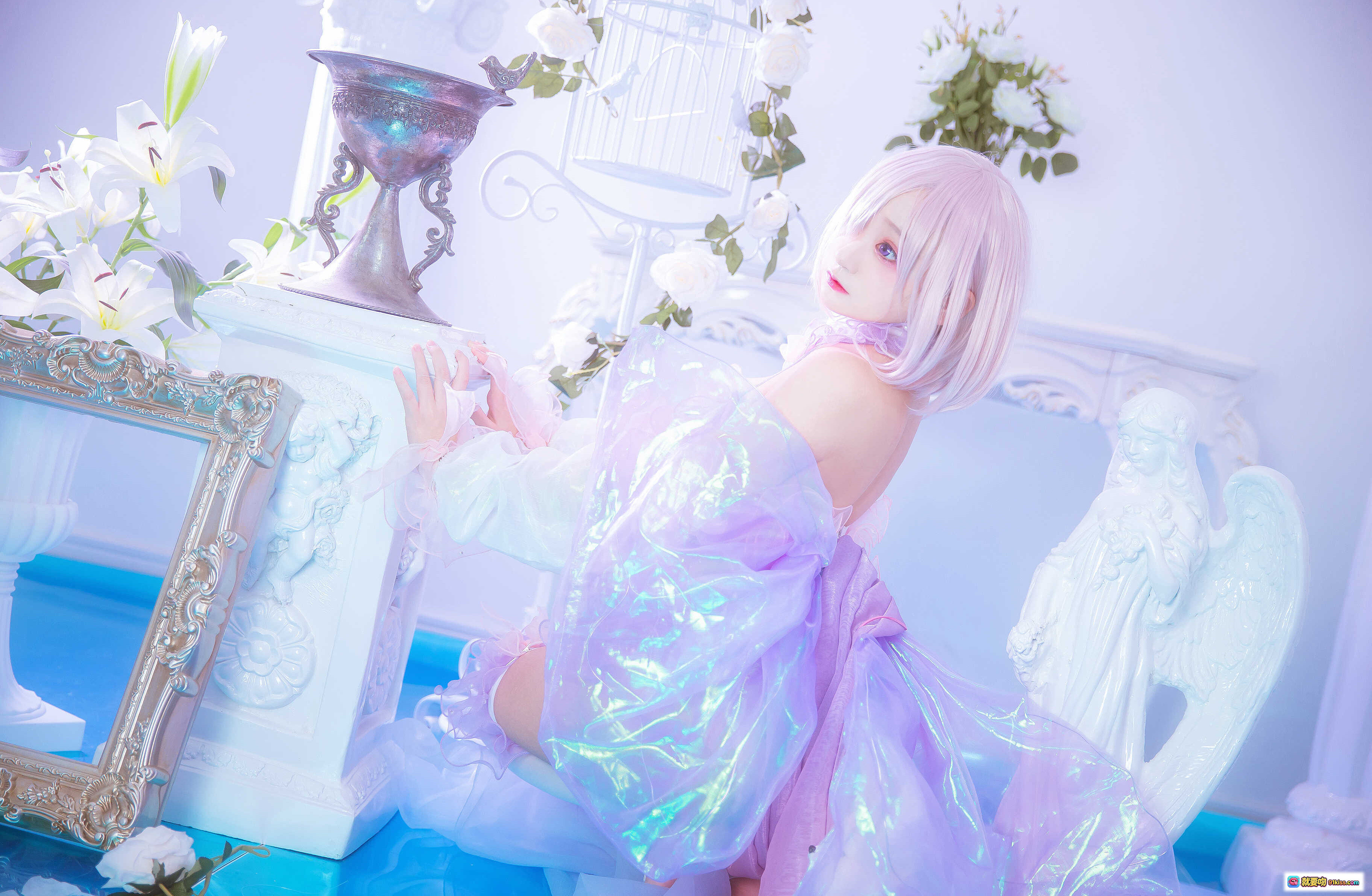 图片[6] - 恩田直幸NO.004玛修同人Cosplay写真｜粉紫梦幻天使装｜蕾丝长袜白兔装饰｜浪漫花环场景｜精致少女风摄影 - 就要吻