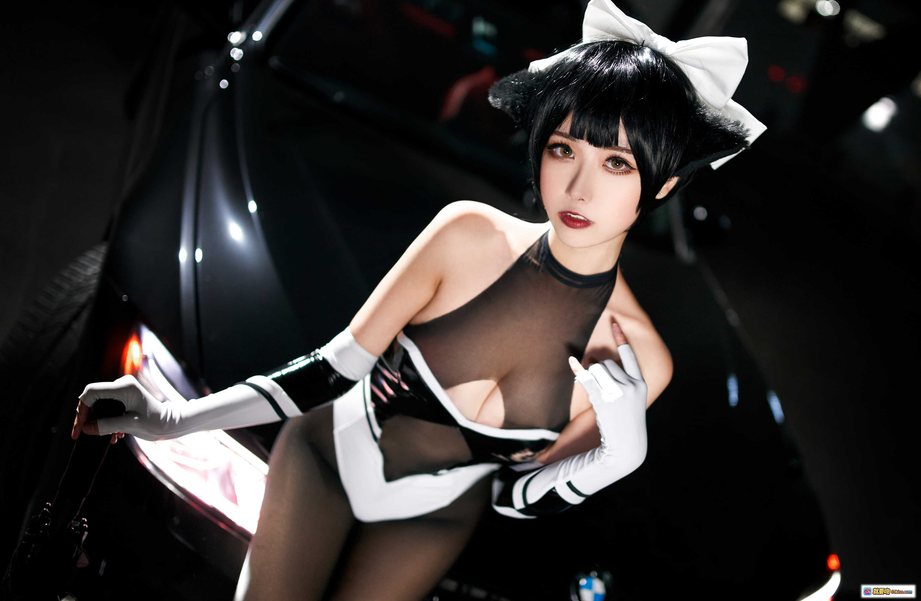 图片[10] - Momoko葵葵 NO.018 高雄夜拍 Cosplay 黑白女仆装 长发蝴蝶结 车灯红光氛围感 美女写真 18P - 就要吻