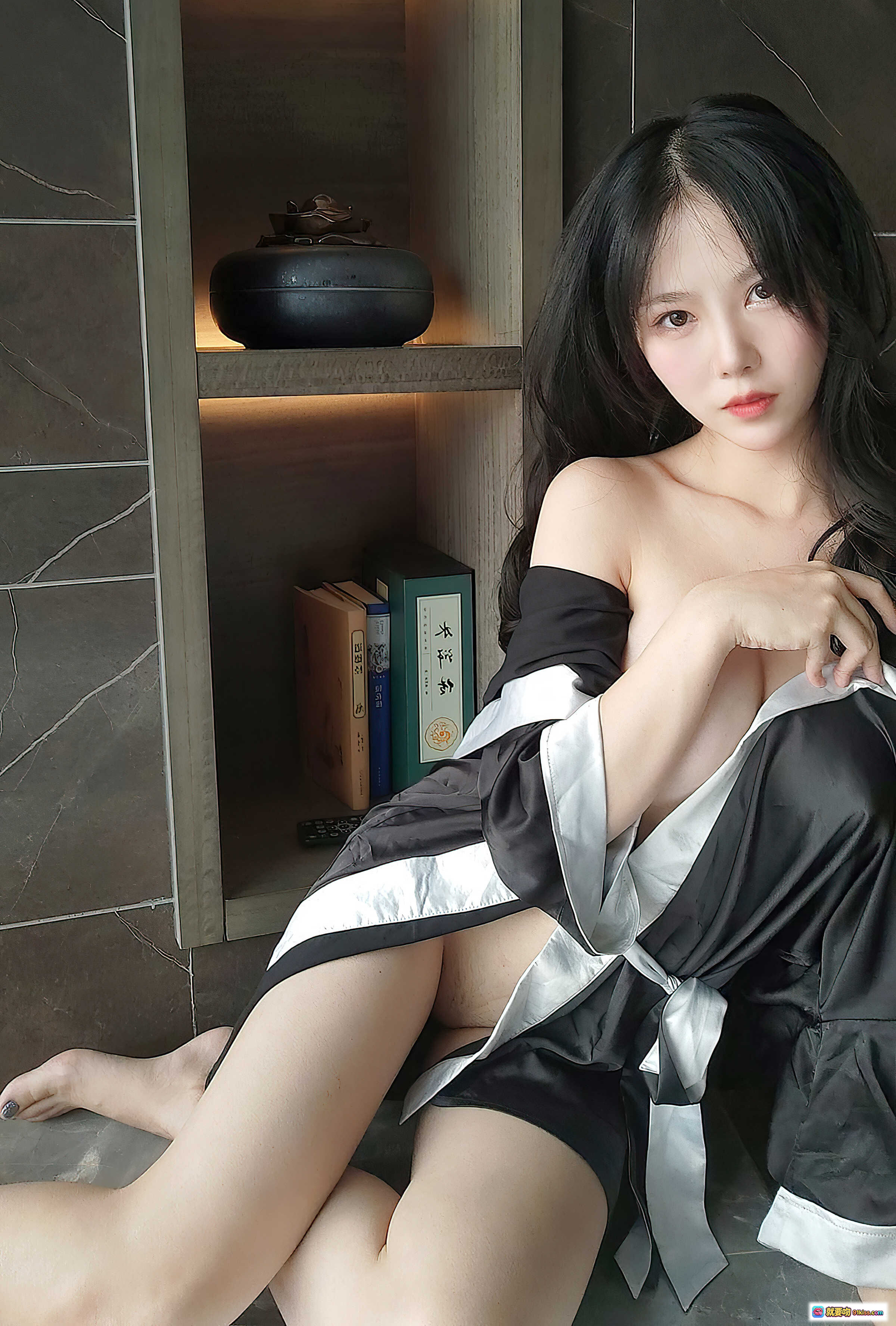 图片[9] - 尤蜜今夜不归抖娘利世黑发深V浴袍写真22P高清私房美图 - 就要吻