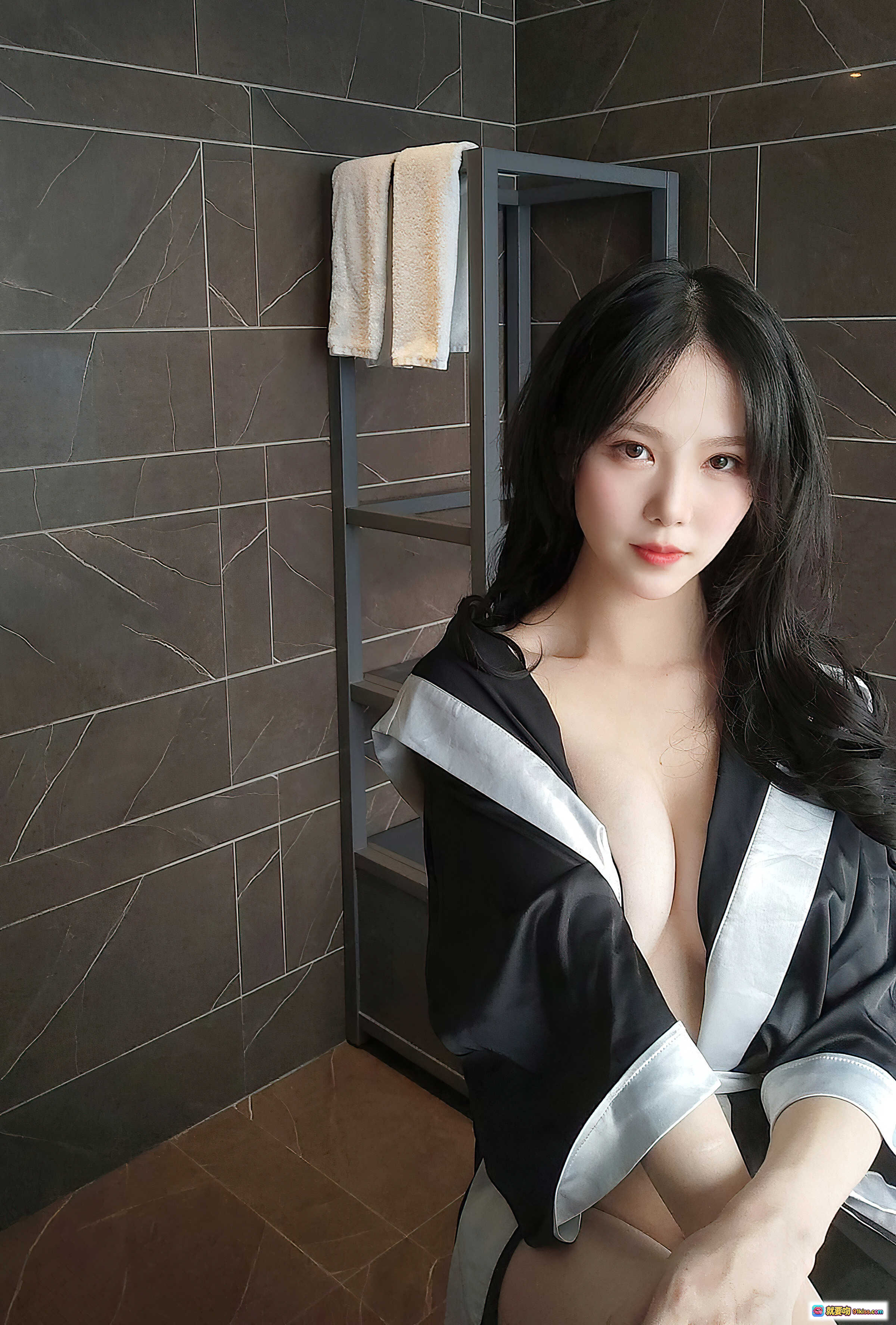 图片[6] - 尤蜜今夜不归抖娘利世黑发深V浴袍写真22P高清私房美图 - 就要吻