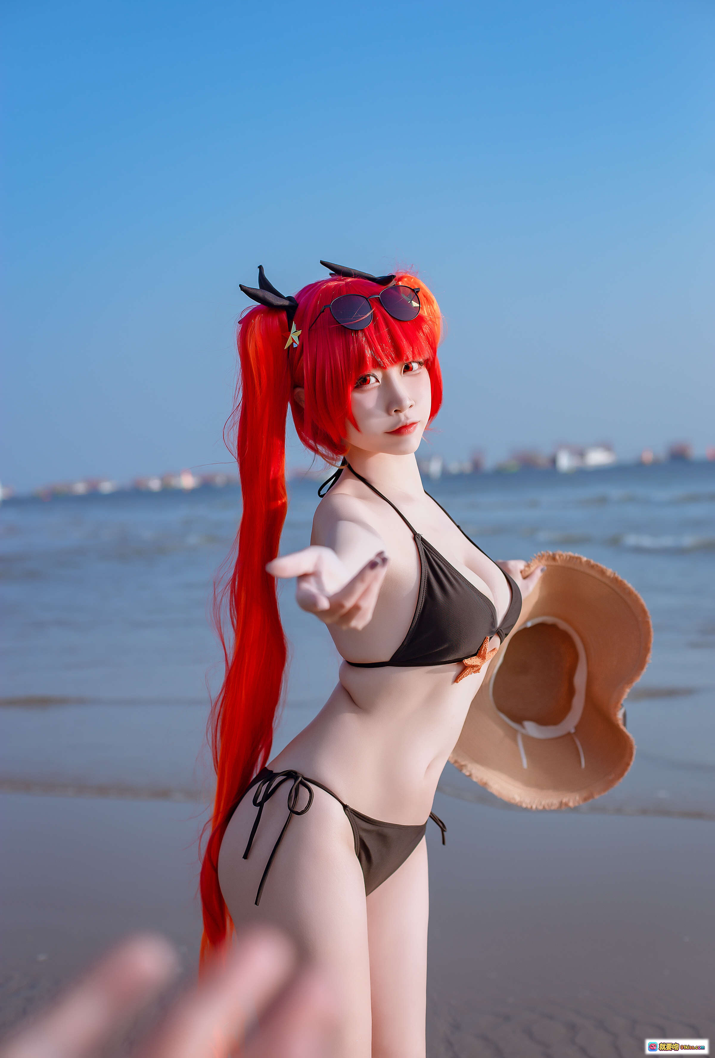 图片[9] - 二佐Nisa NO.113 碧蓝航线 火奴鲁鲁泳装cosplay 海滩写真 红发比基尼 草帽星形装饰 沙滩海景日系动漫角色扮演 - 就要吻
