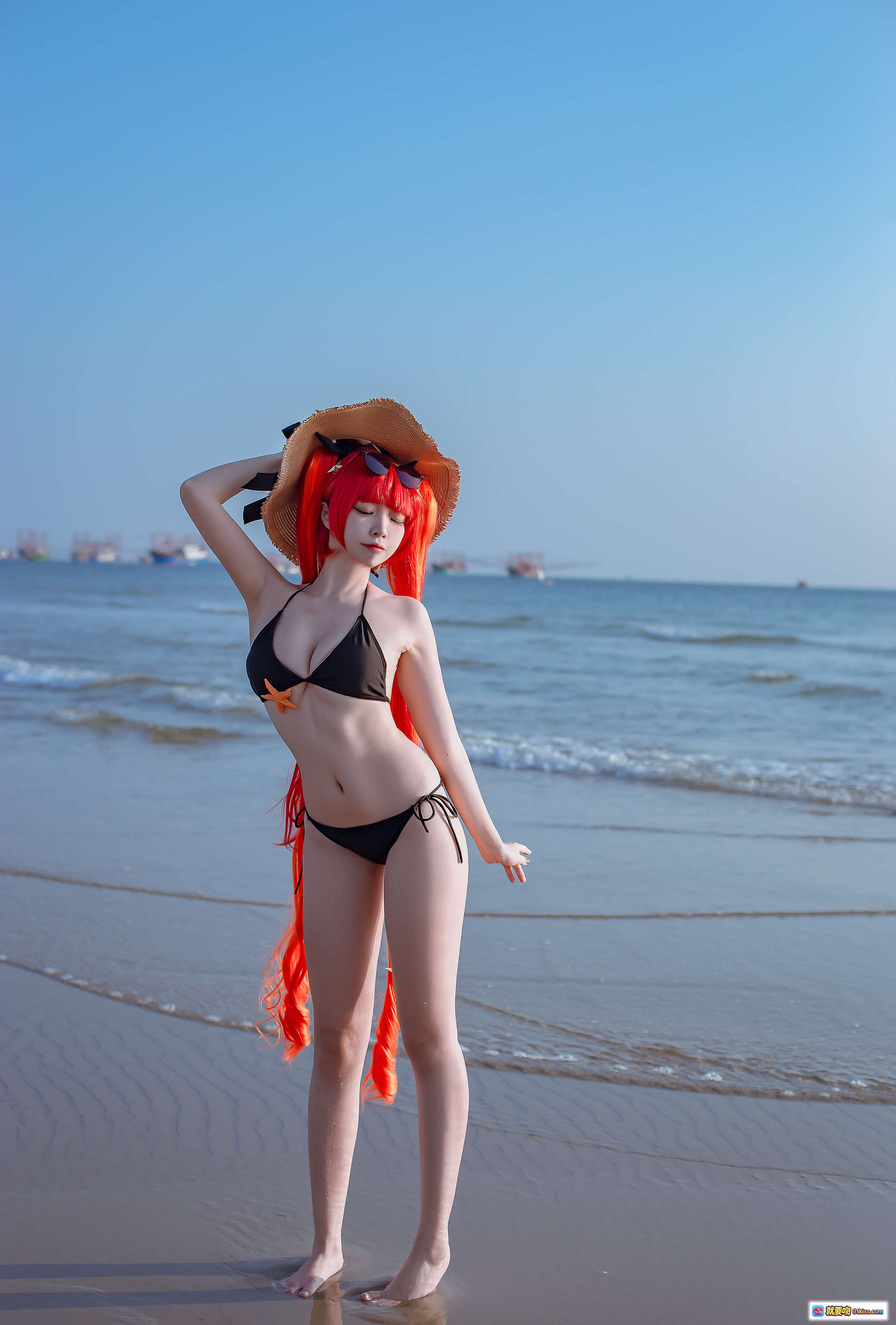 图片[1] - 二佐Nisa NO.113 碧蓝航线 火奴鲁鲁泳装cosplay 海滩写真 红发比基尼 草帽星形装饰 沙滩海景日系动漫角色扮演 - 就要吻