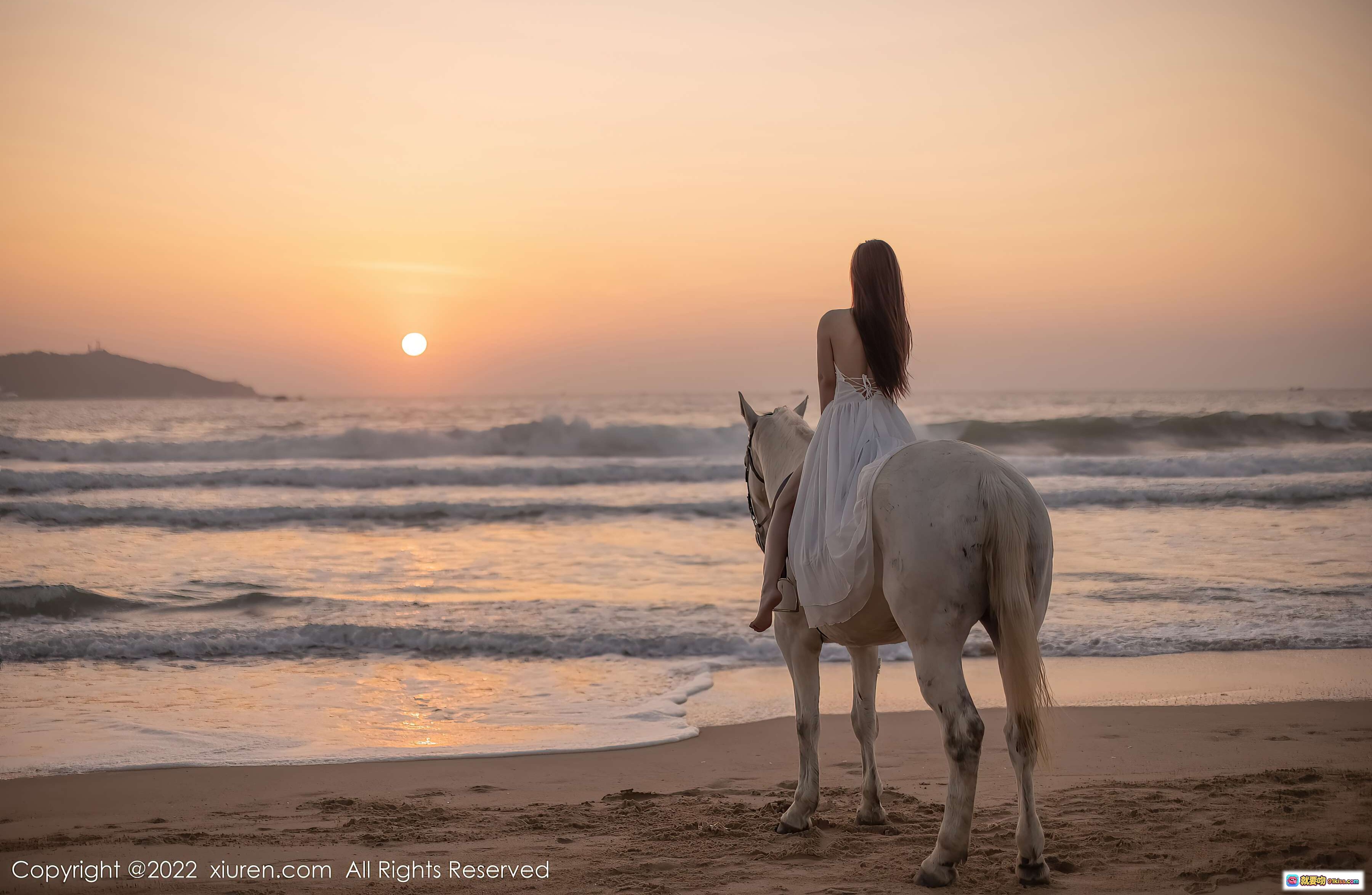 图片[3] - 尹甜甜三亚旅拍白裙骑白马夕阳美景写真 | XiuRen秀人网NO.4448高清人像摄影 - 就要吻