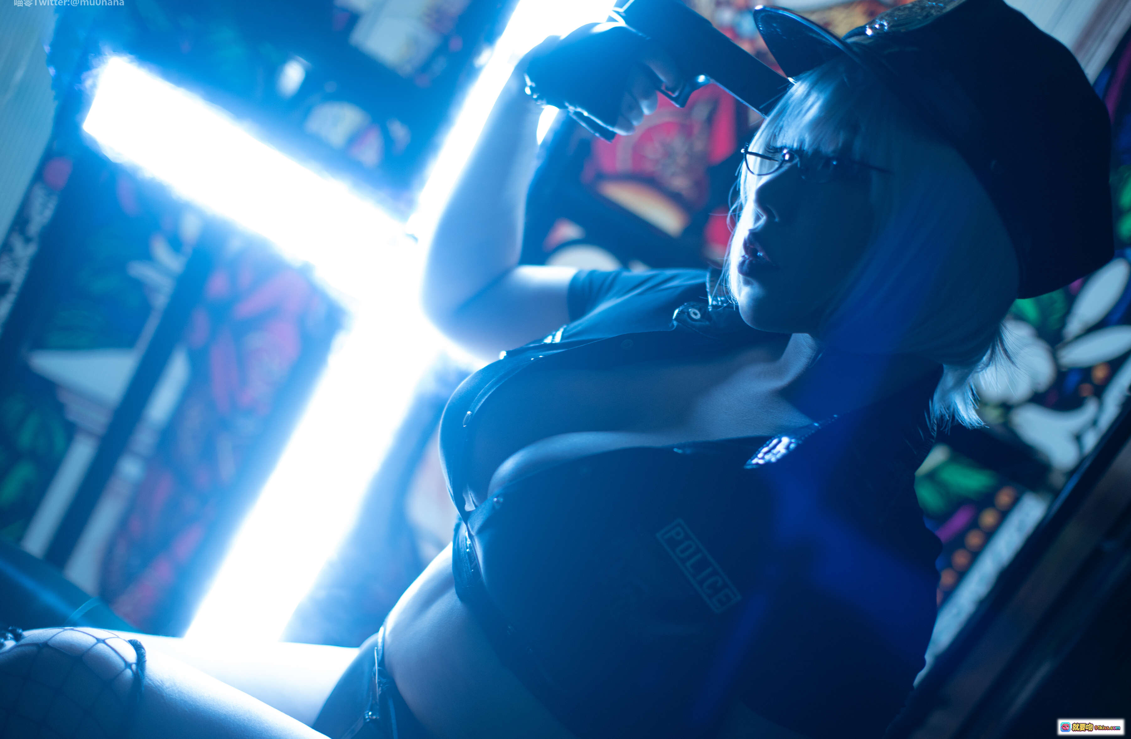 图片[9] - 皮皮奶NO.048&喵零匪警60P写真特辑｜蓝光氛围感美臀特写｜高清私房摄影集 - 就要吻