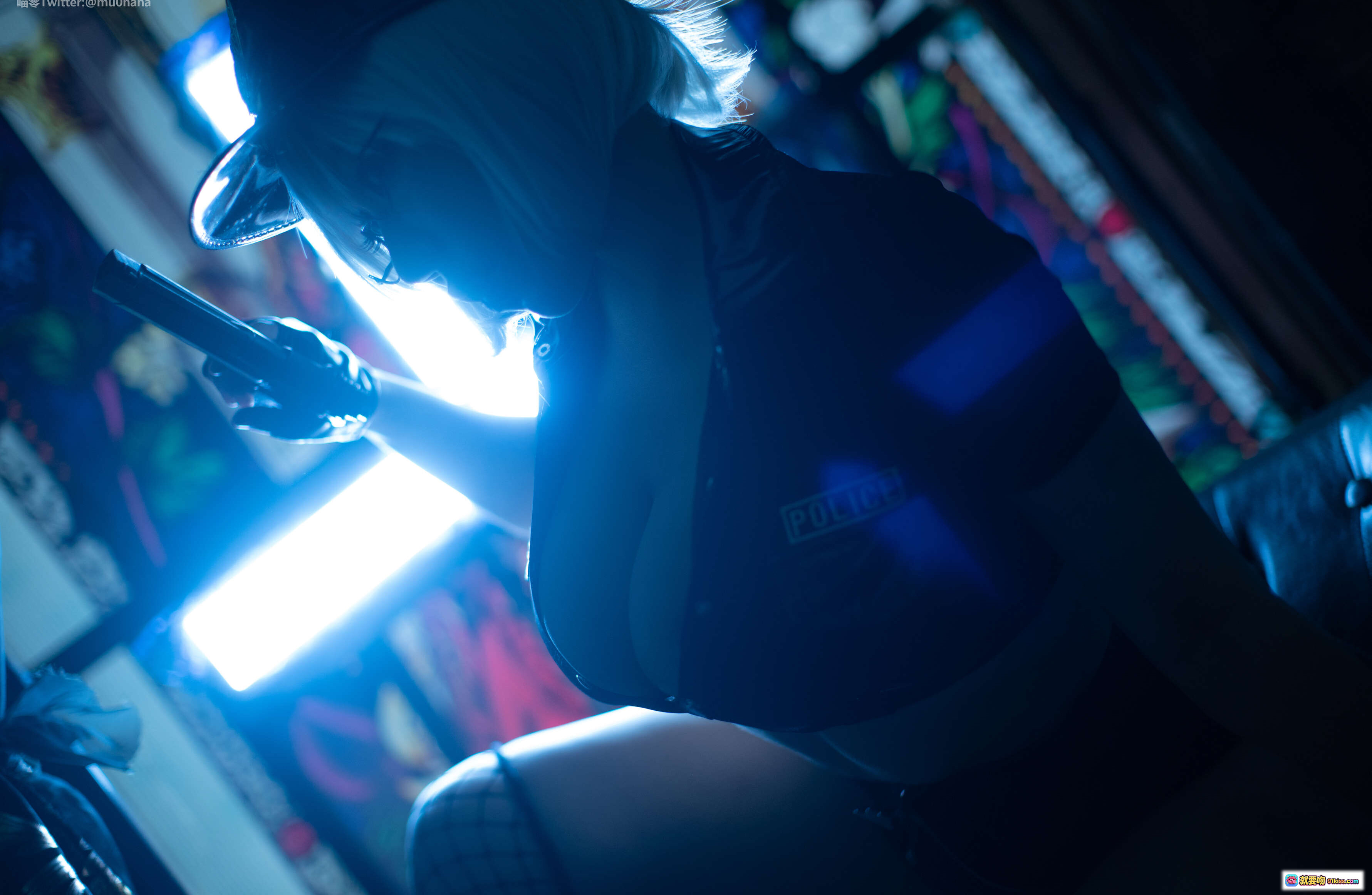 图片[10] - 皮皮奶NO.048&喵零匪警60P写真特辑｜蓝光氛围感美臀特写｜高清私房摄影集 - 就要吻