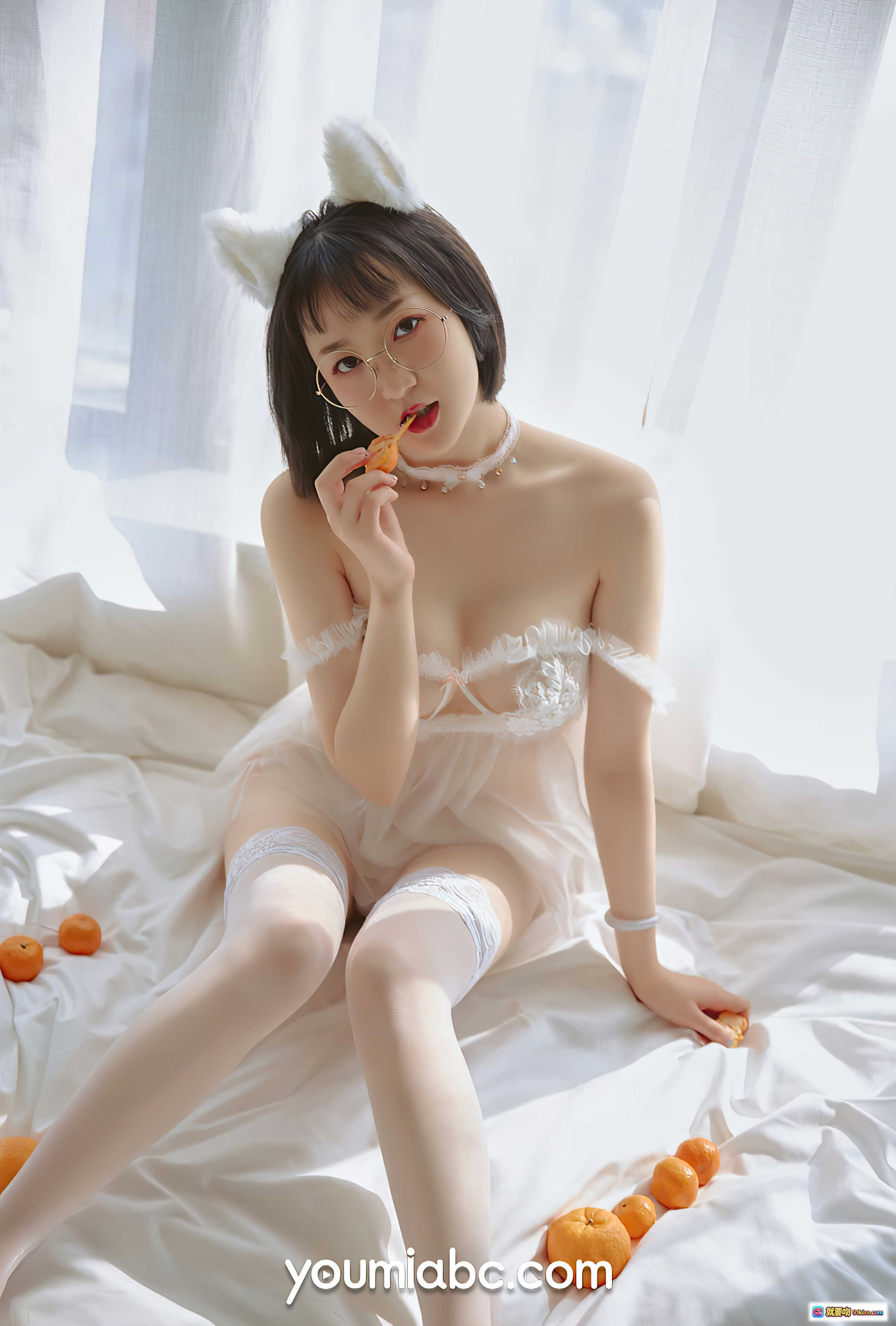 图片[10] - 猫系女孩龙女宝宝私房写真 白纱床品橙子点缀 透明蕾丝袜甜美诱惑 YouMi尤蜜2021.07.15 - 就要吻