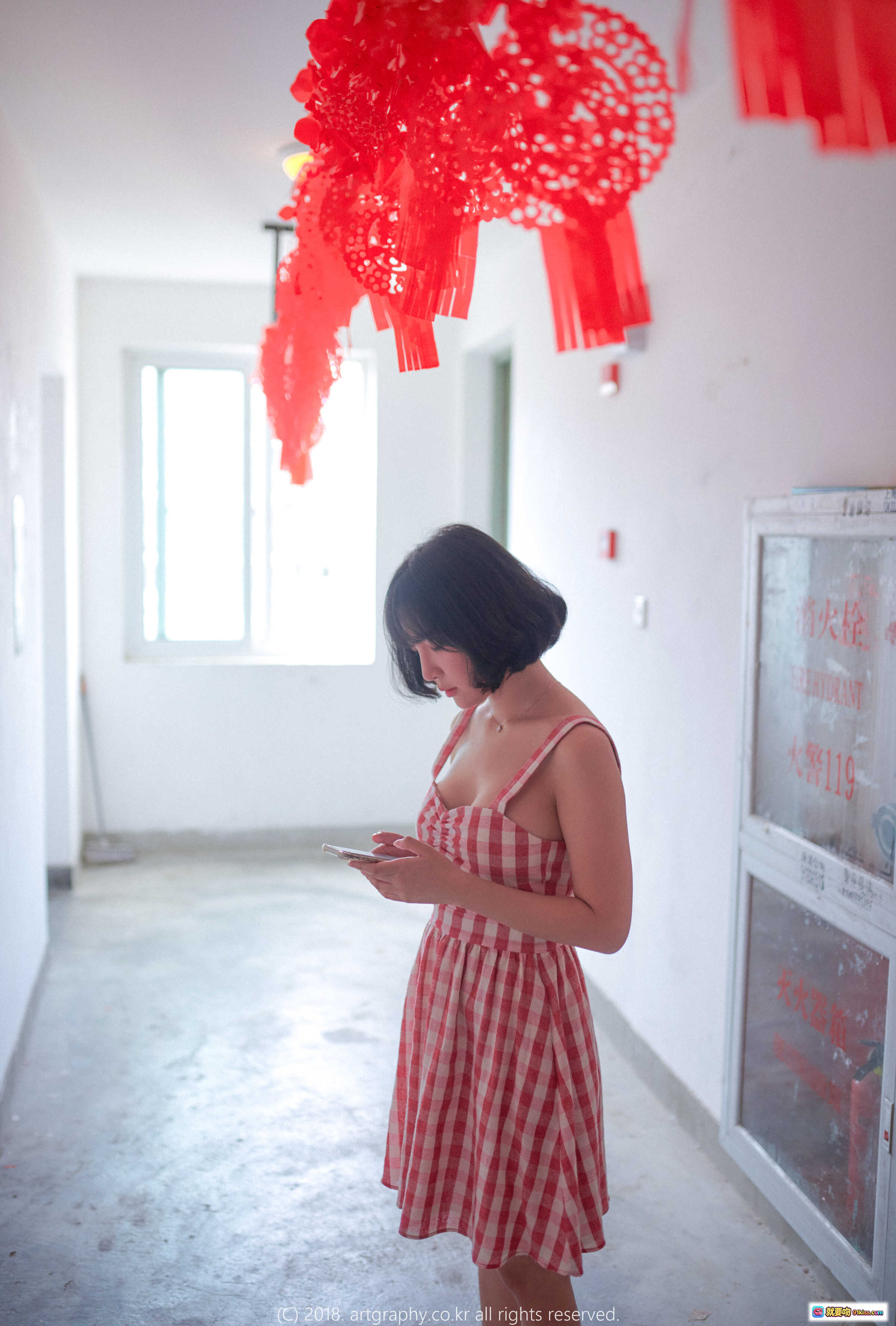 图片[8] - 姜仁卿居家写真NO.010 | ARTGRAVIA VOL.046 54P高清私房美图 | 清新自然水瓶特写 | 粉色吊带温柔风 - 就要吻