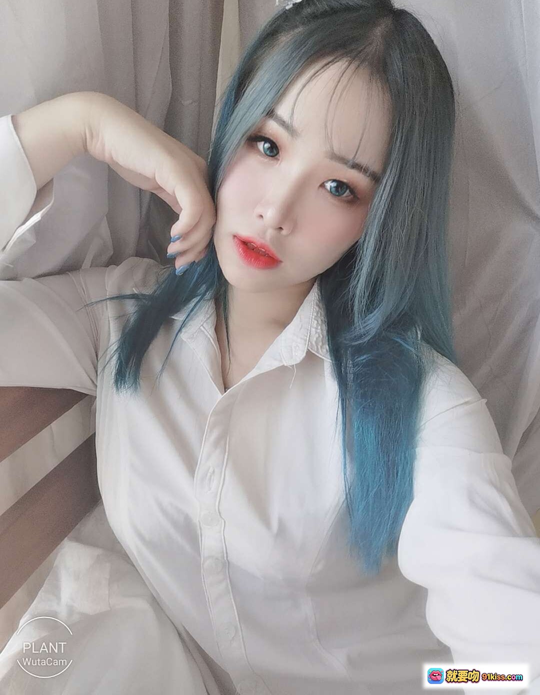 图片[3] - 花リリ(Plant Lily) NO.010 自拍写真集｜蓝发少女白衬衫清新风格30P高清美图 - 就要吻