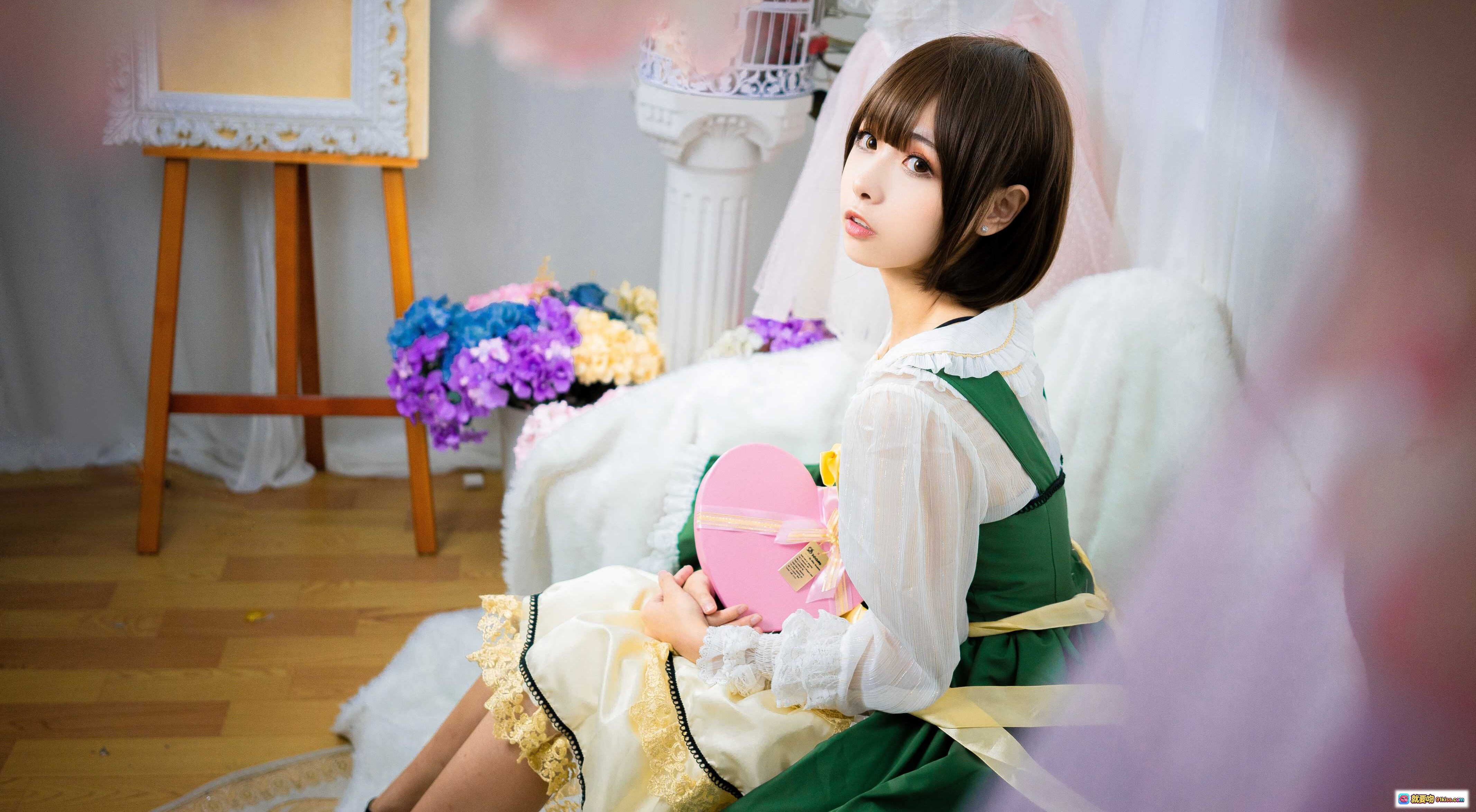 图片[2] - Momoko葵葵 NO.003 陆乃 绿白洛丽塔裙装 花篮鲜花 甜美少女写真 摄影棚布景 10P高清图集 - 就要吻