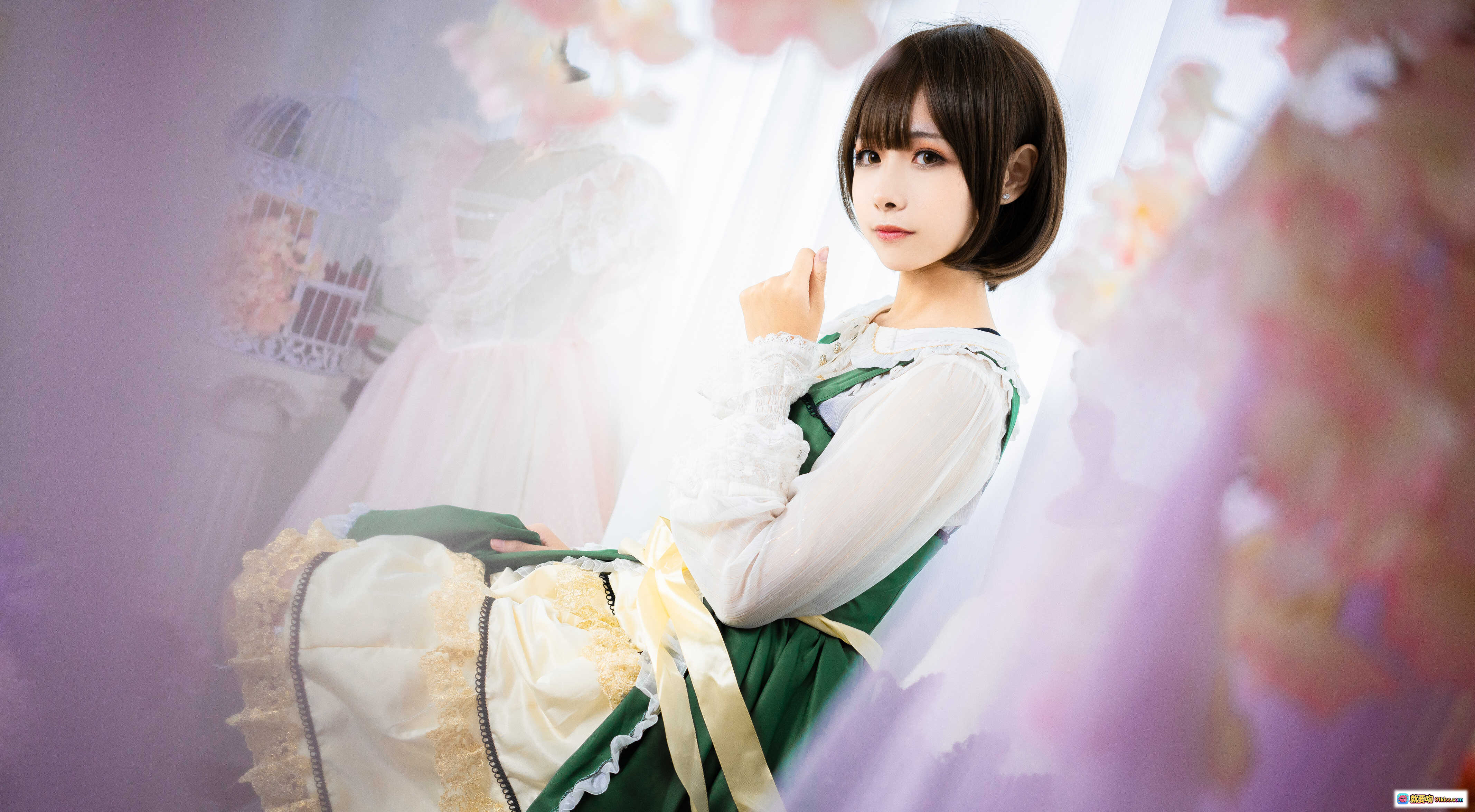 图片[8] - Momoko葵葵 NO.003 陆乃 绿白洛丽塔裙装 花篮鲜花 甜美少女写真 摄影棚布景 10P高清图集 - 就要吻