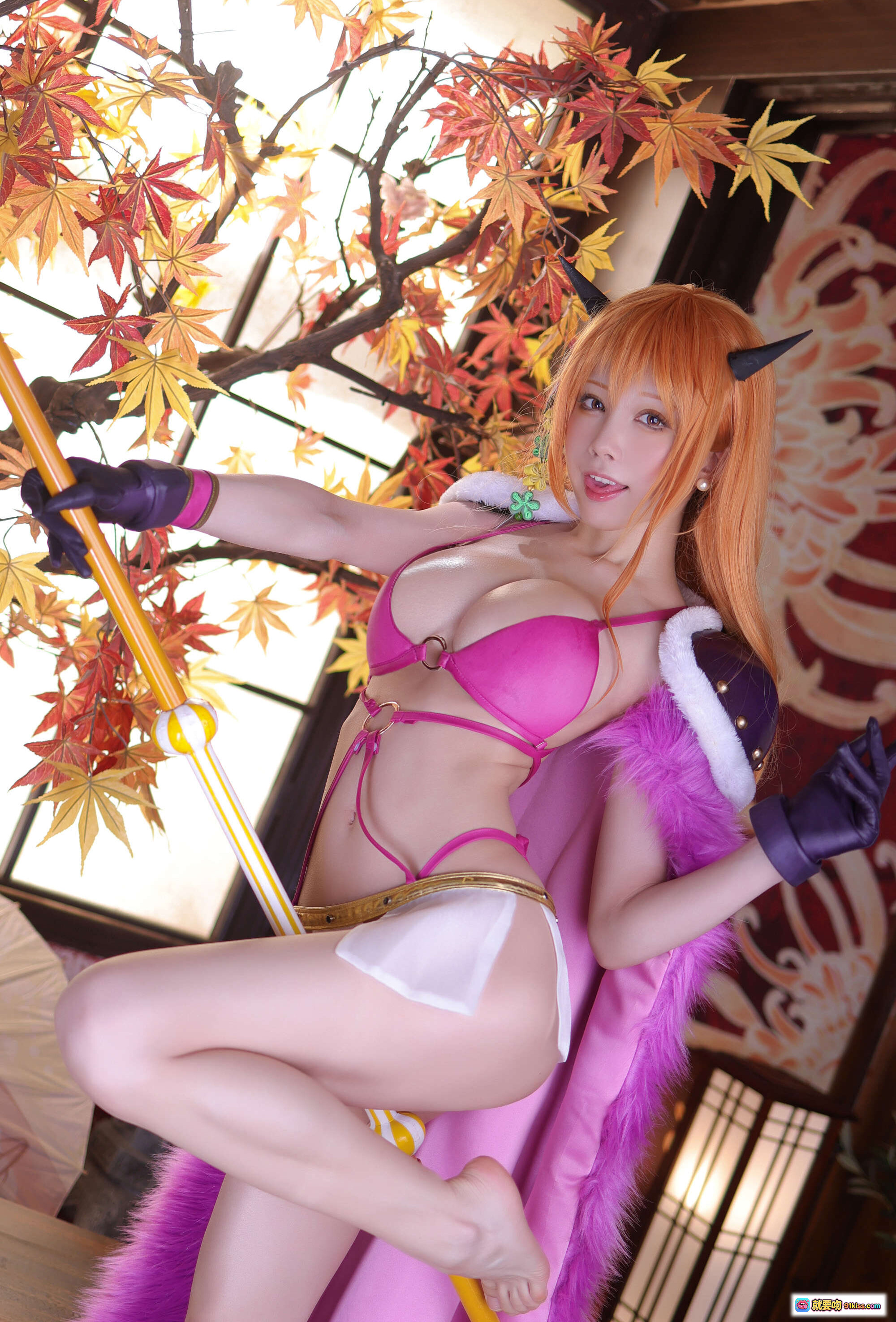 图片[5] - 水淼aqua NO.102 海贼王娜美cosplay 粉色比基尼恶魔角紫毛披风持杖写真 122P高清图集 - 就要吻