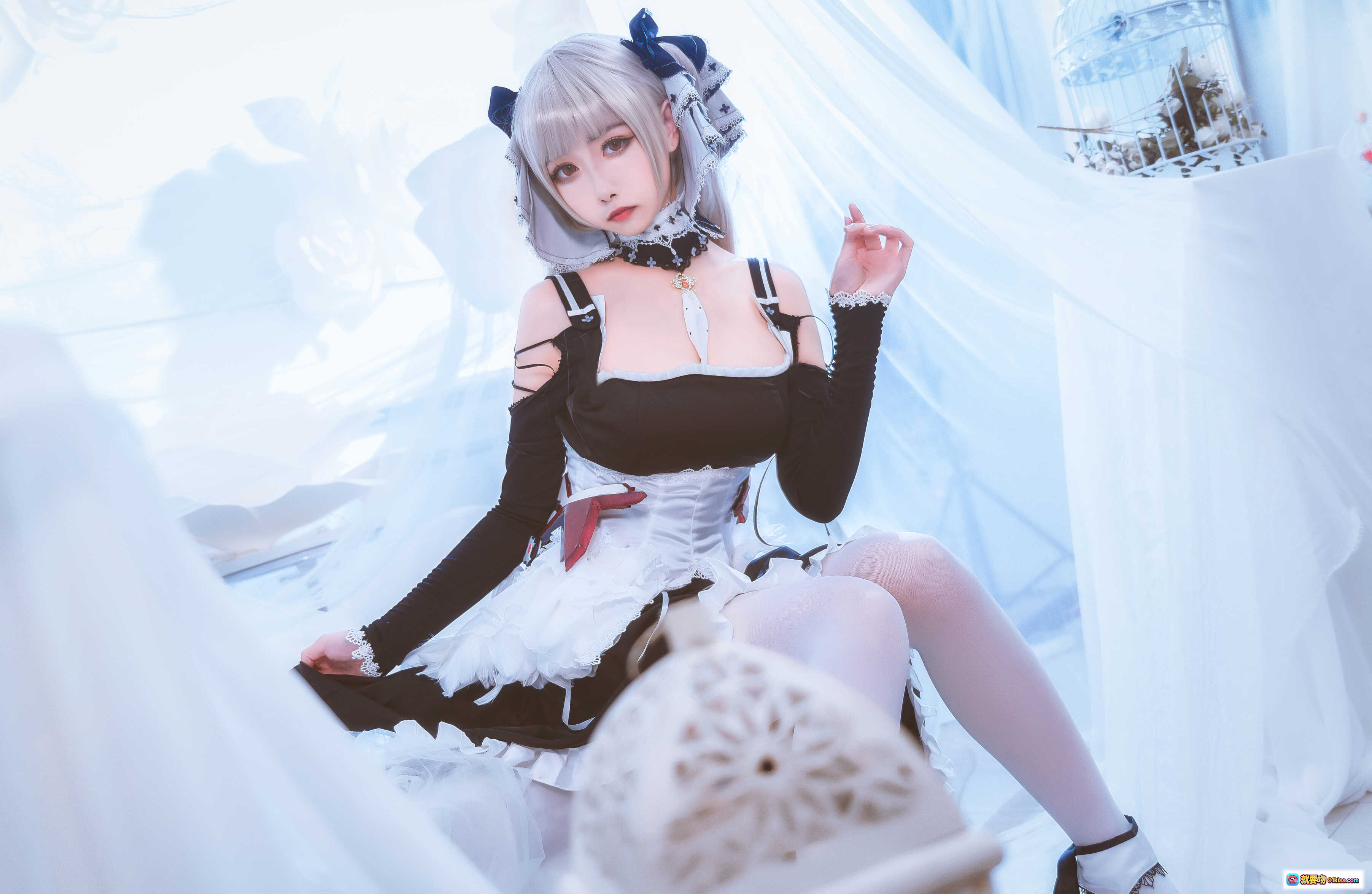 图片[8] - Momoko葵葵NO.005可畏Cosplay写真｜银发双马尾黑裙女仆装｜蕾丝蝴蝶结白丝美腿｜精致妆容甜酷风格｜9P高清图集 - 就要吻