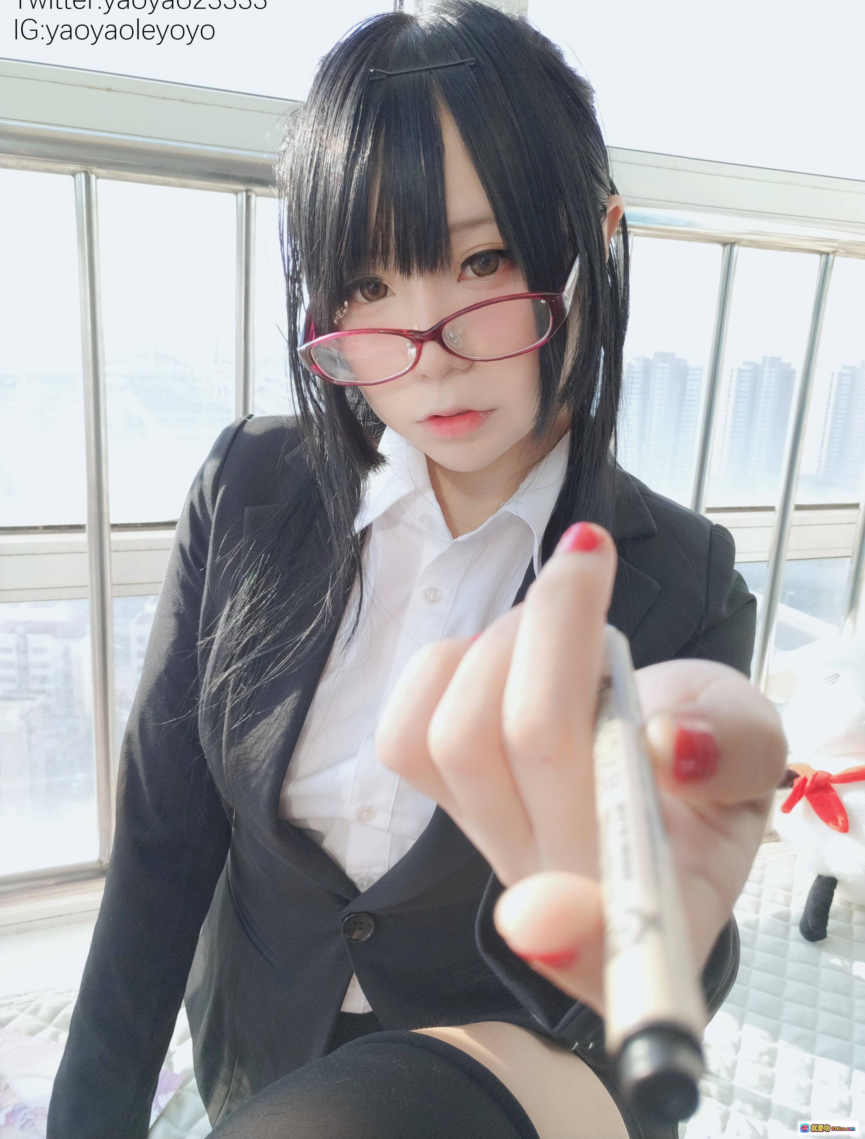 图片[7] - 摇摇乐yoyo NO.056 VOL.34 108P 黑发眼镜OL制服写真 窗边自然光美少女 Cosplay 时尚职场风 清新甜美风格 - 就要吻