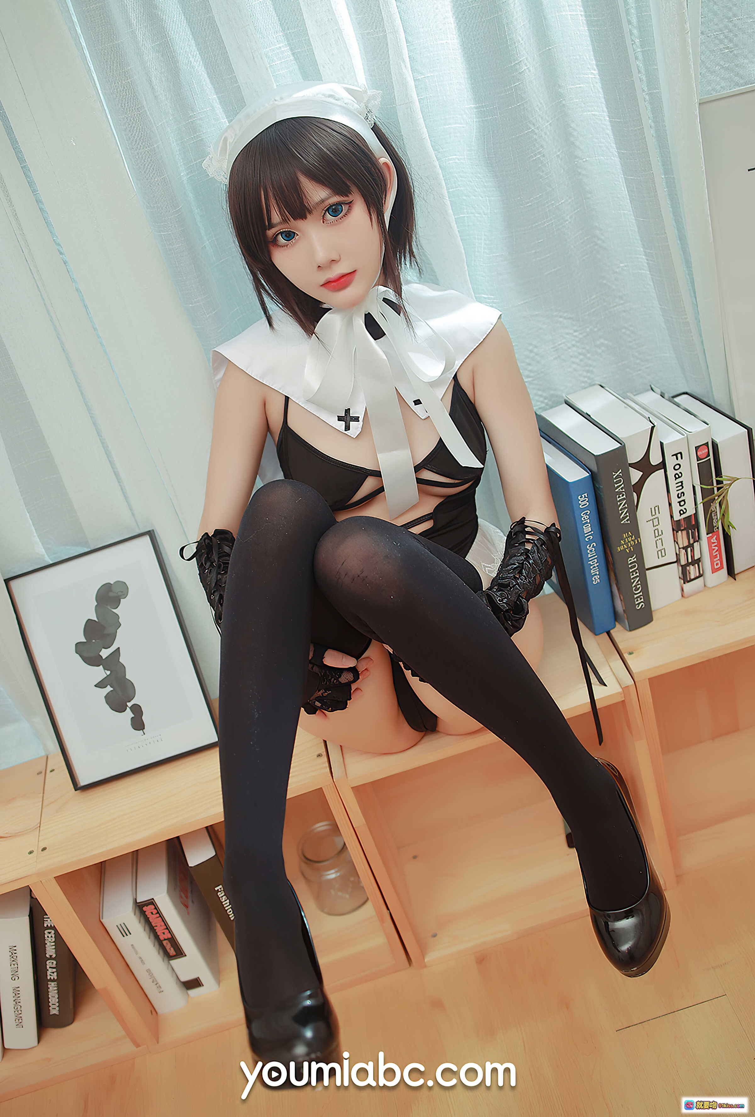 图片[9] - 美味修女Cosplay写真 – 黑白蕾丝女仆装+十字架装饰+长筒袜+精致头饰 – YouMi尤蜜2020.12.13高清图集 - 就要吻