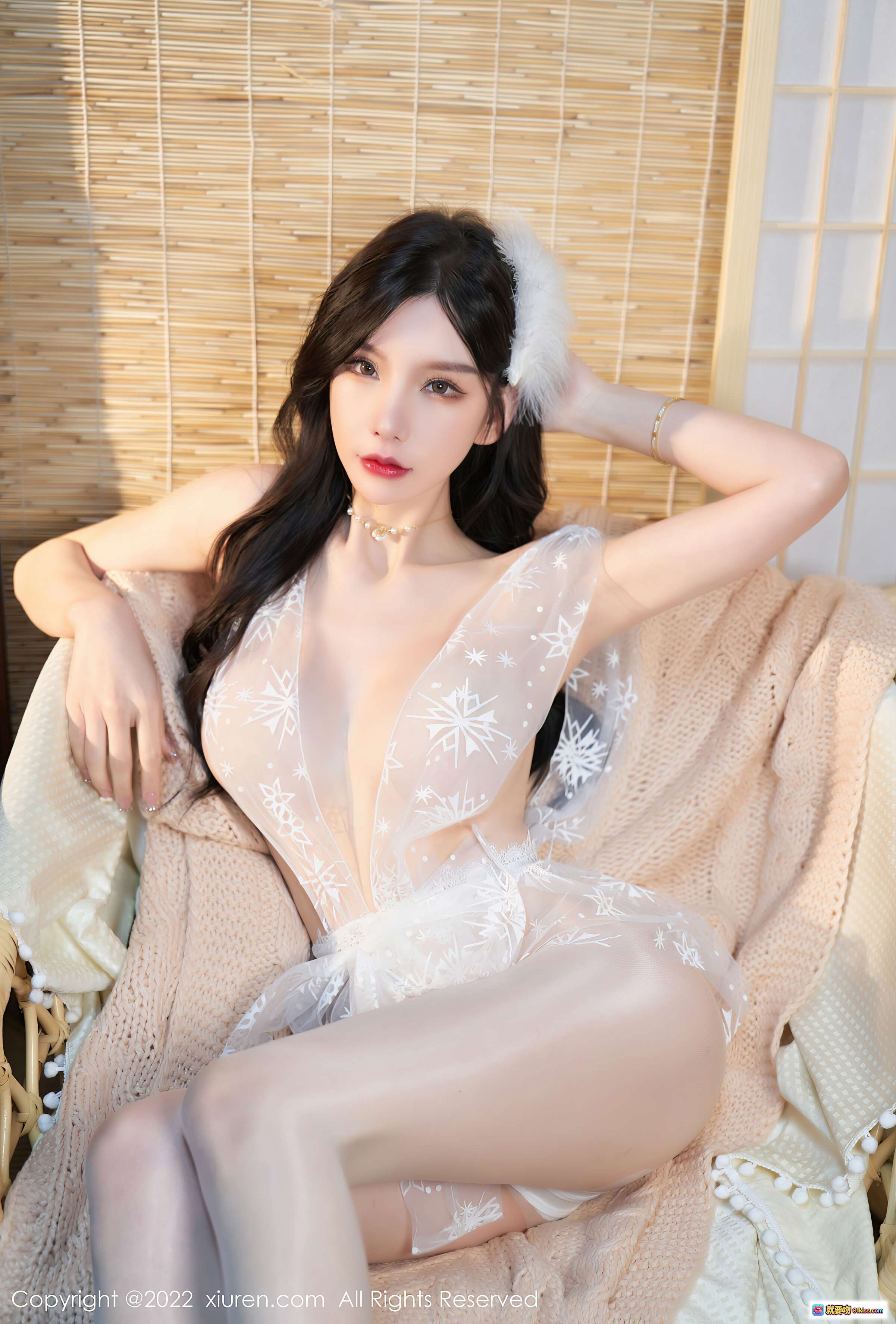 图片[8] - 周于希Sally美腿白丝写真 – 优雅蕾丝透视装 木质庭院私房摄影 XiuRen秀人网NO.4454 - 就要吻