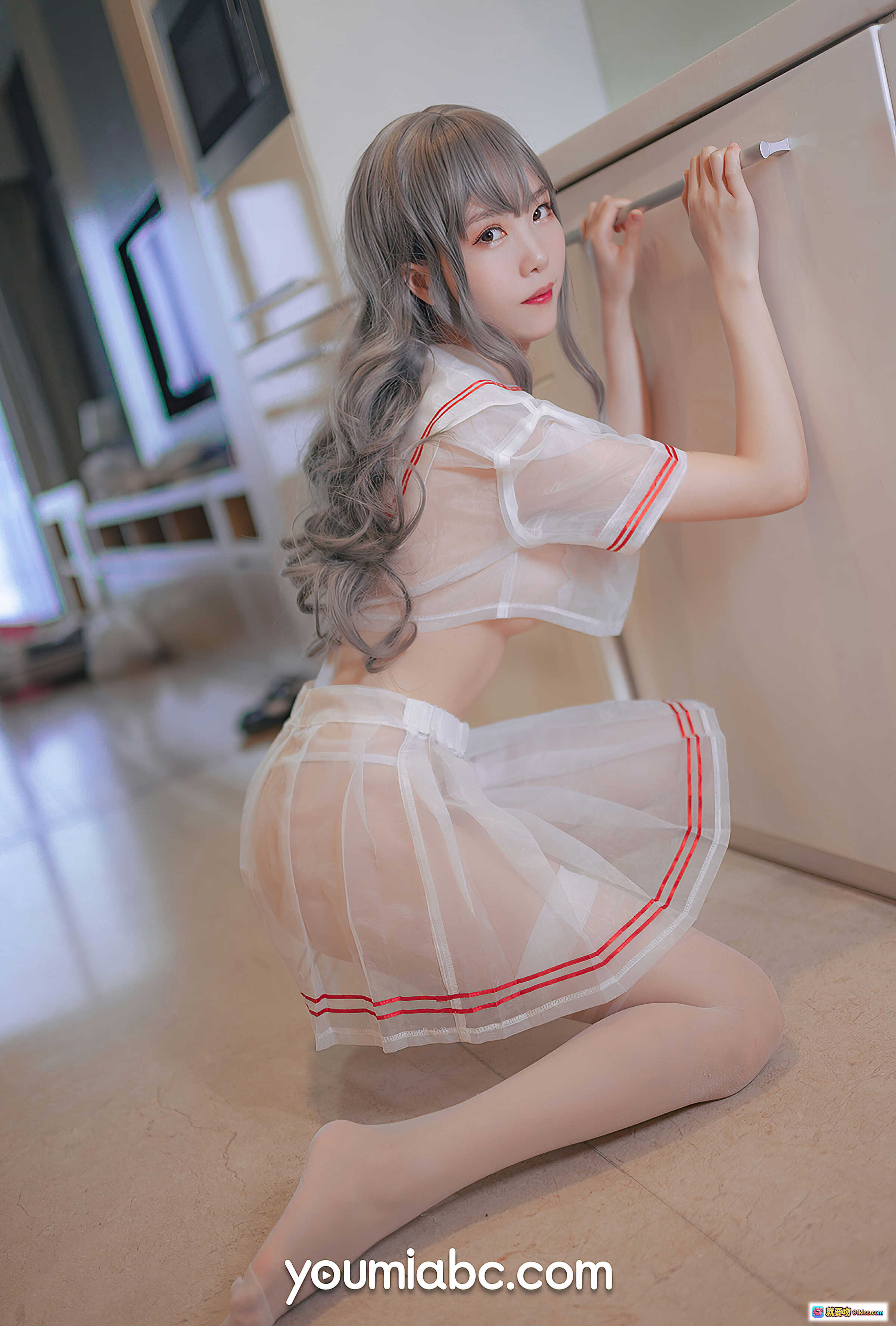 图片[3] - YouMi尤蜜2020.12.07草莓妹妹抖娘利世白纱红边水手服银发美少女室内写真20P - 就要吻