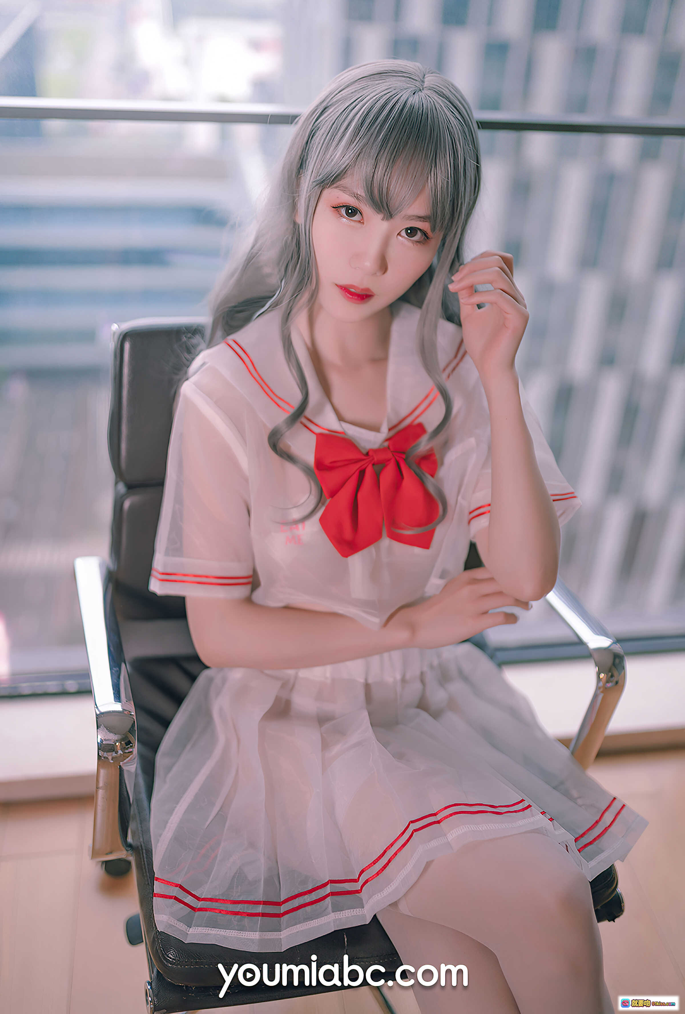 图片[7] - YouMi尤蜜2020.12.07草莓妹妹抖娘利世白纱红边水手服银发美少女室内写真20P - 就要吻