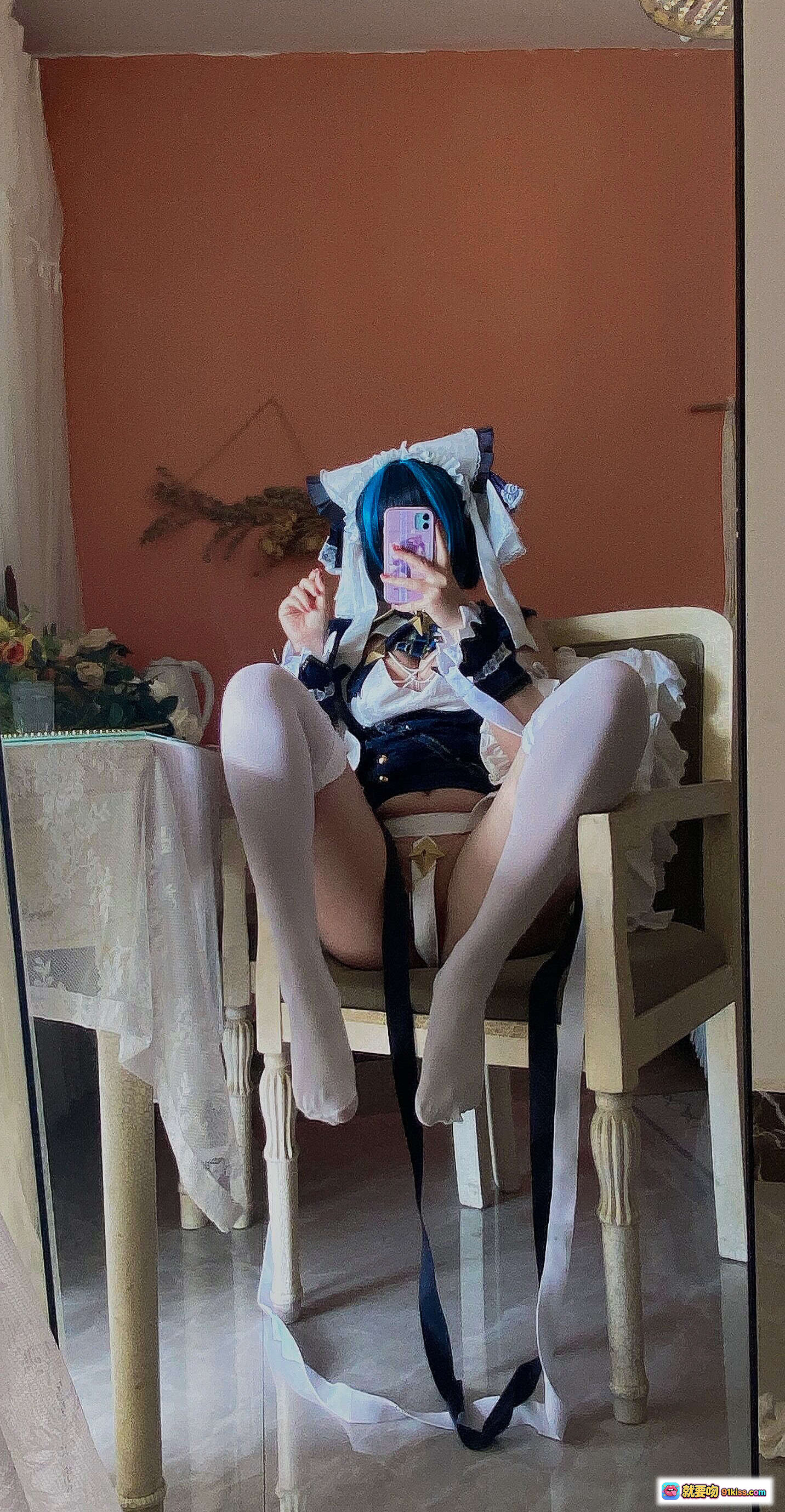 图片[9] - 九曲Jean NO.052 柴郡自拍 cosplay 精致女仆装 蓝黑双色假发 白丝蕾丝边 优雅坐姿 20P高清图集 - 就要吻